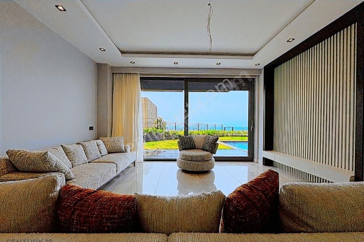 Yalıkavakta Deniz & Ada Manzaralı 750 M² Bahçeli Satılık Villa - Görsel 14