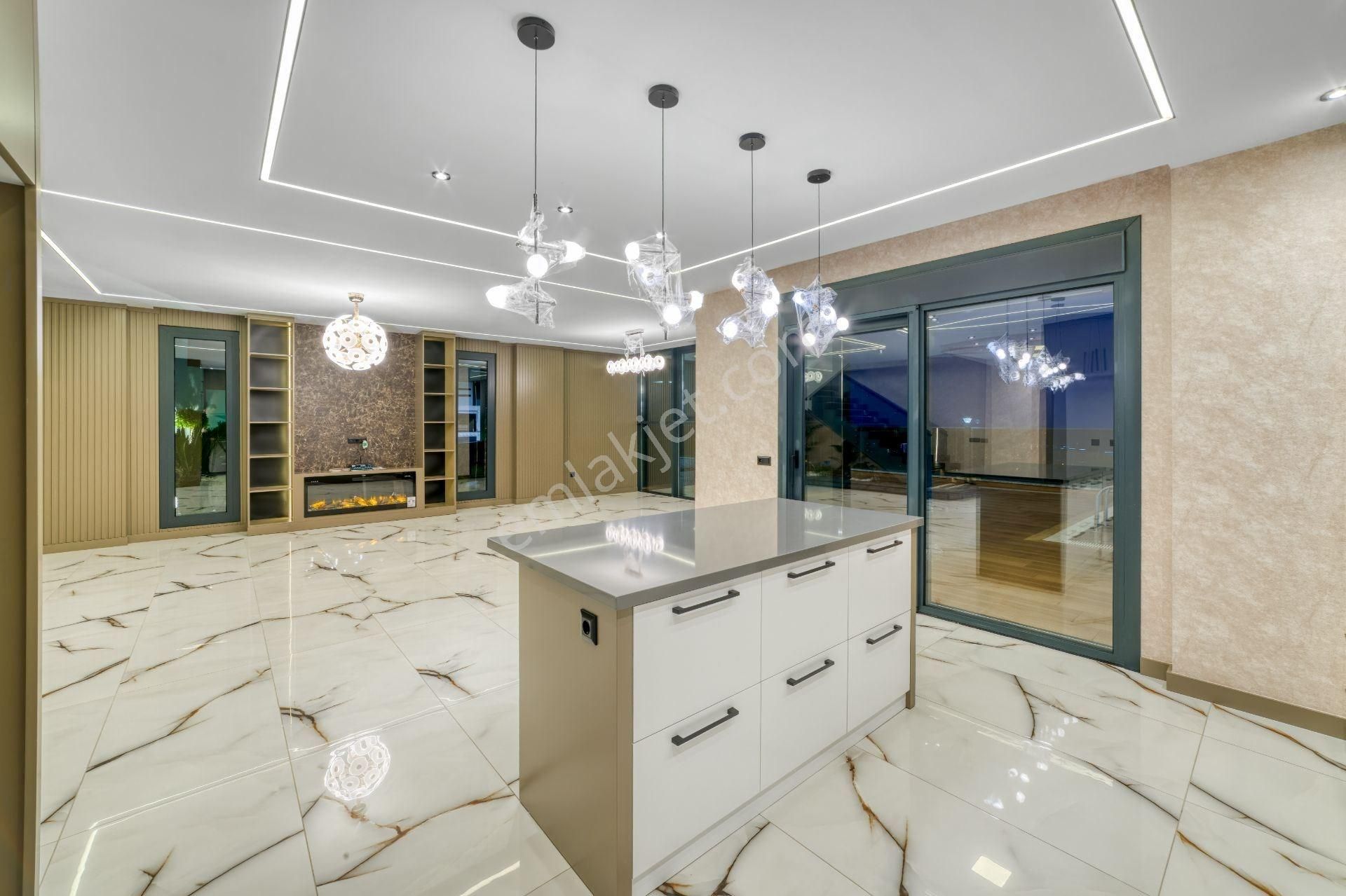 Alanya Kestel (yaylalı)’de Full Deniz & Kale Manzaralı Lüks 4+1 Özel Villa - Görsel 13