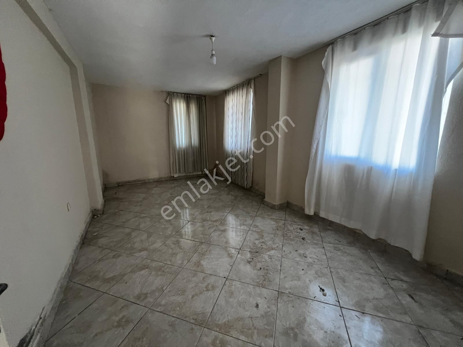 Milas Güneş Mahallesi Adliye Arkası Kiralık 1+1 Zemin Kat - Görsel 5