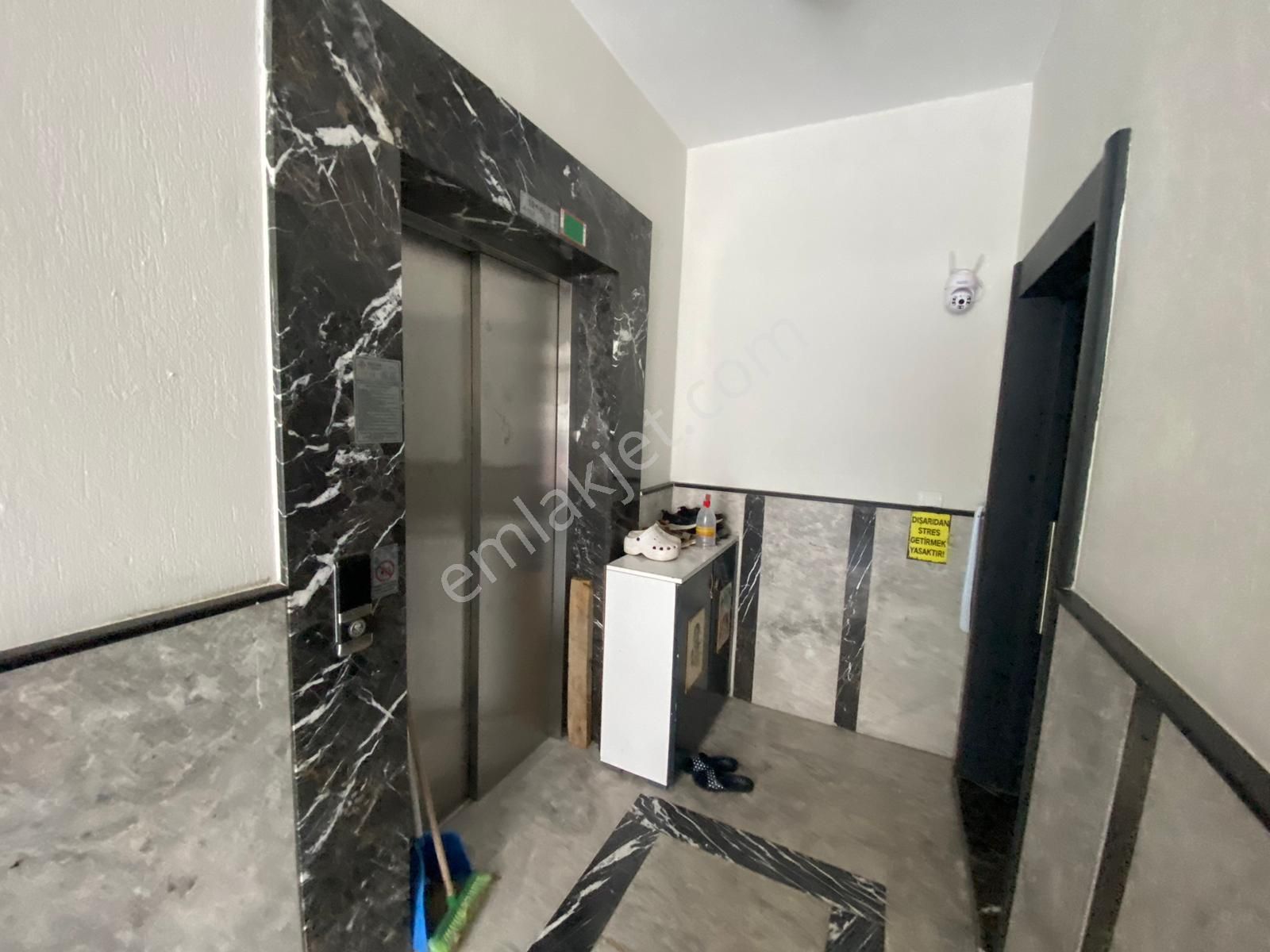 Saim Olcayto'dan Muhteşem Manzaralı 2+1 Geniş , Çift Balkonlu Daire - Görsel 24