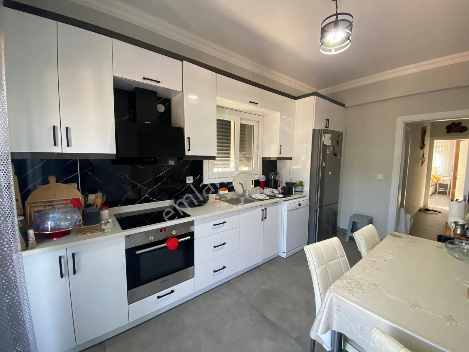 Saim Olcayto'dan Muhteşem Manzaralı 2+1 Geniş , Çift Balkonlu Daire - Görsel 10