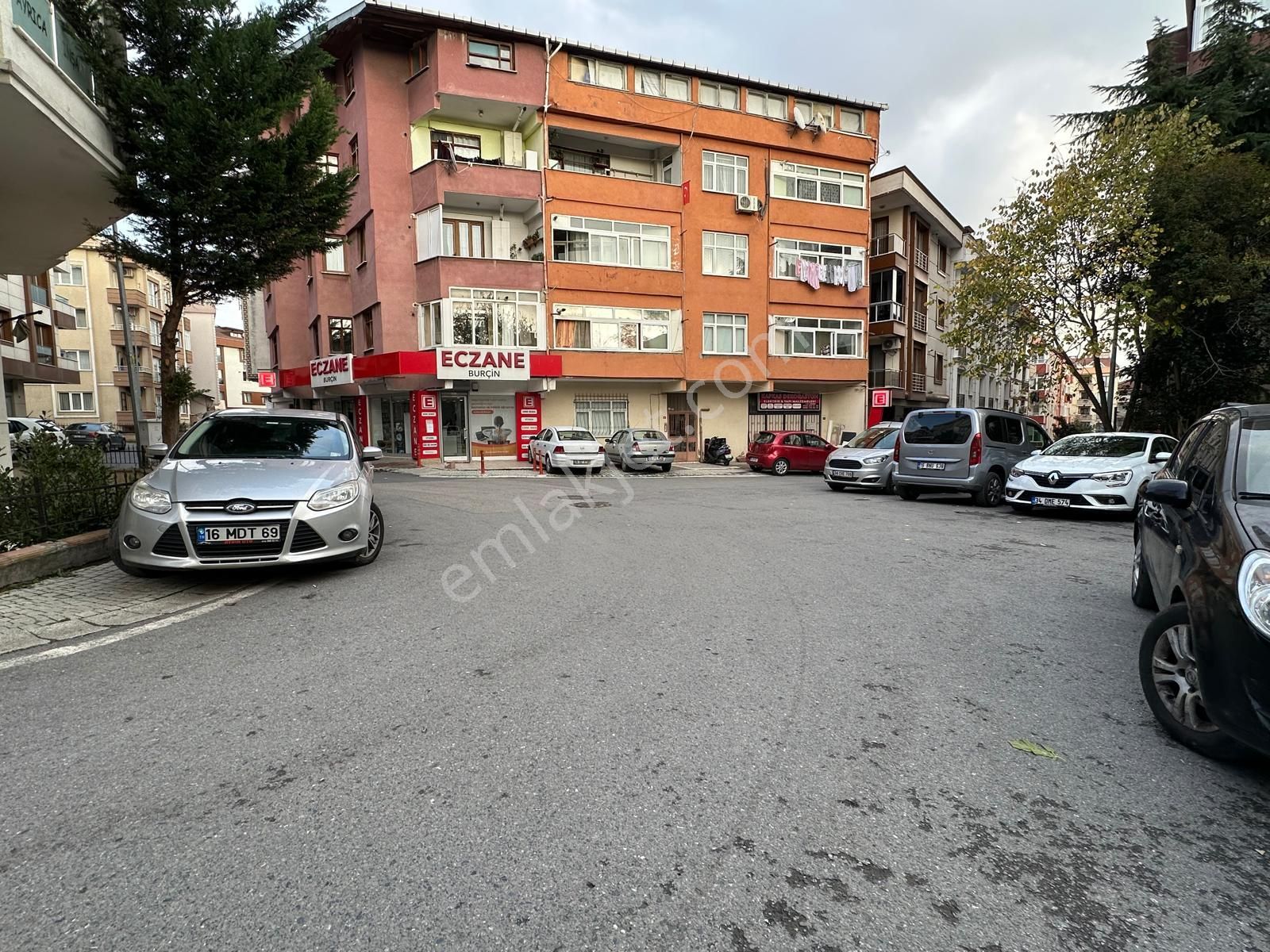 Bulgurlu Metro 1+1 Yeni Bina Ara Kat Kullanışlı Satılık Daire - Görsel 30