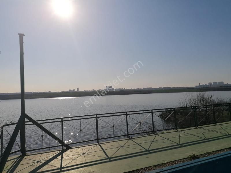 Küçükçekmece Göl Manzaralı Müstakil Komple Kiralık Bina - Görsel 18