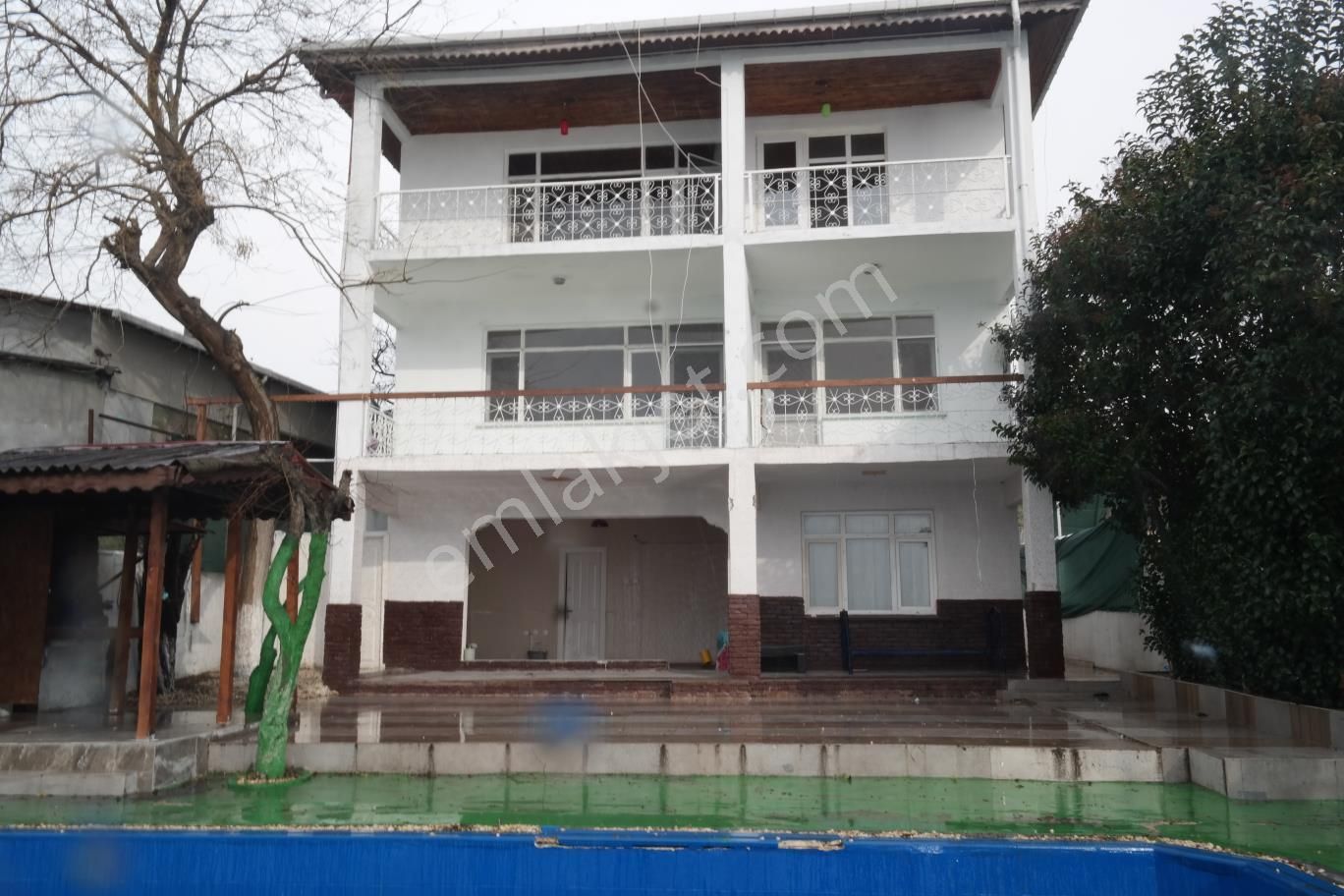 Küçükçekmece Göl Manzaralı Müstakil Komple Kiralık Bina - Görsel 12