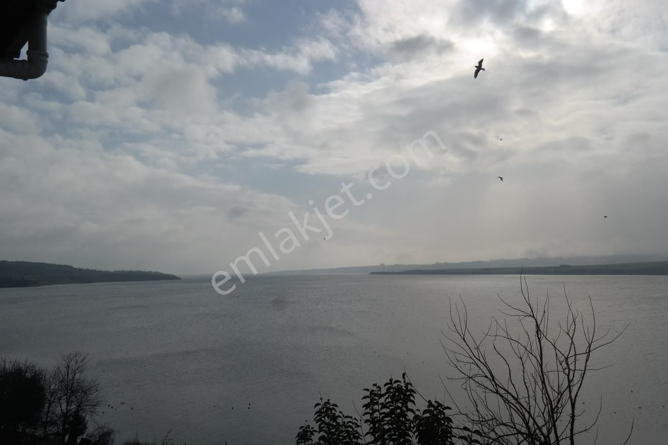 Küçükçekmece Göl Manzaralı Müstakil Komple Kiralık Bina - Görsel 15