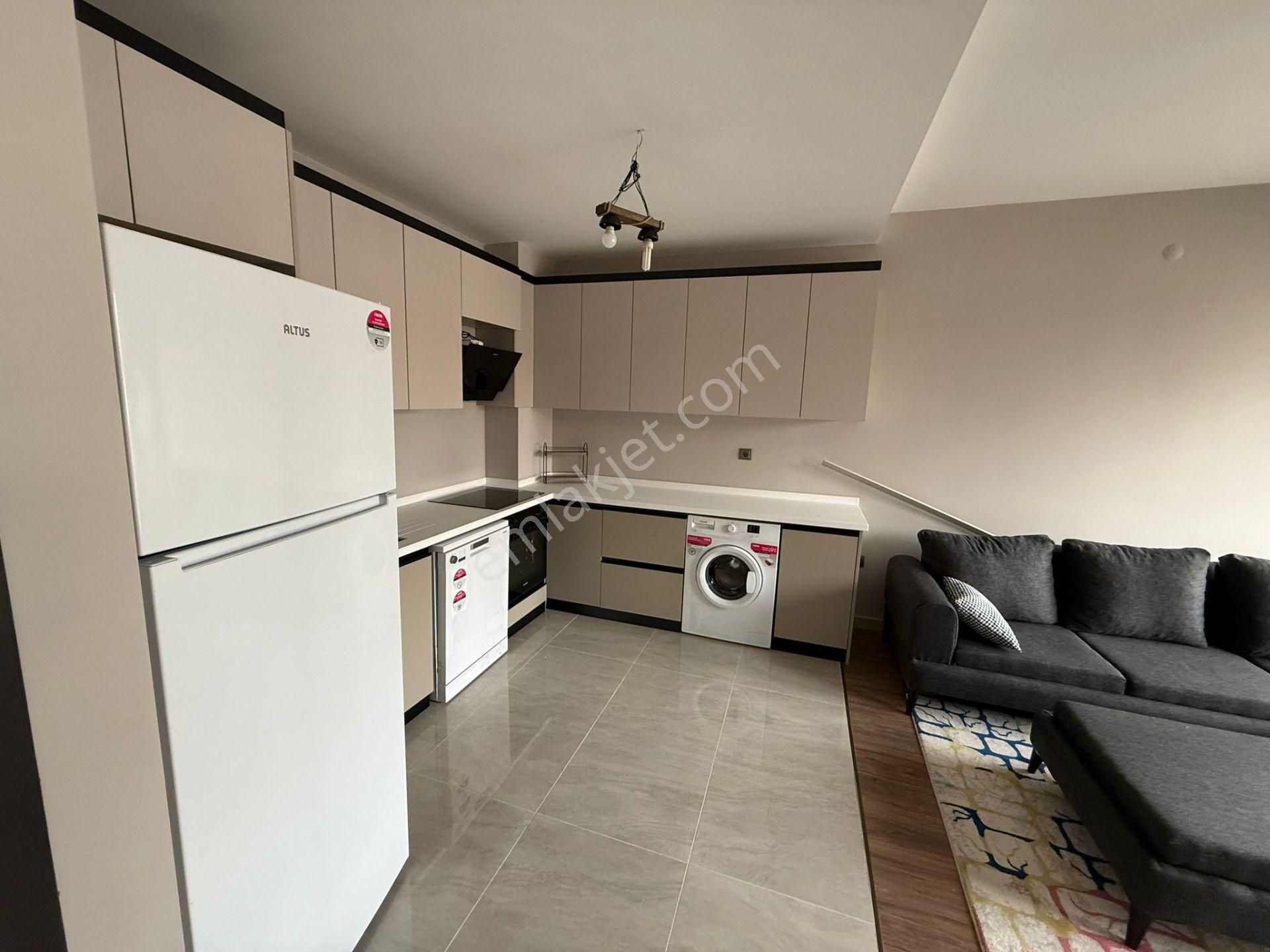 Rıza Acar'dan Meydan Çakılar Sitesinde Eşyalı 1+1 Kiralık Daire - Görsel 15