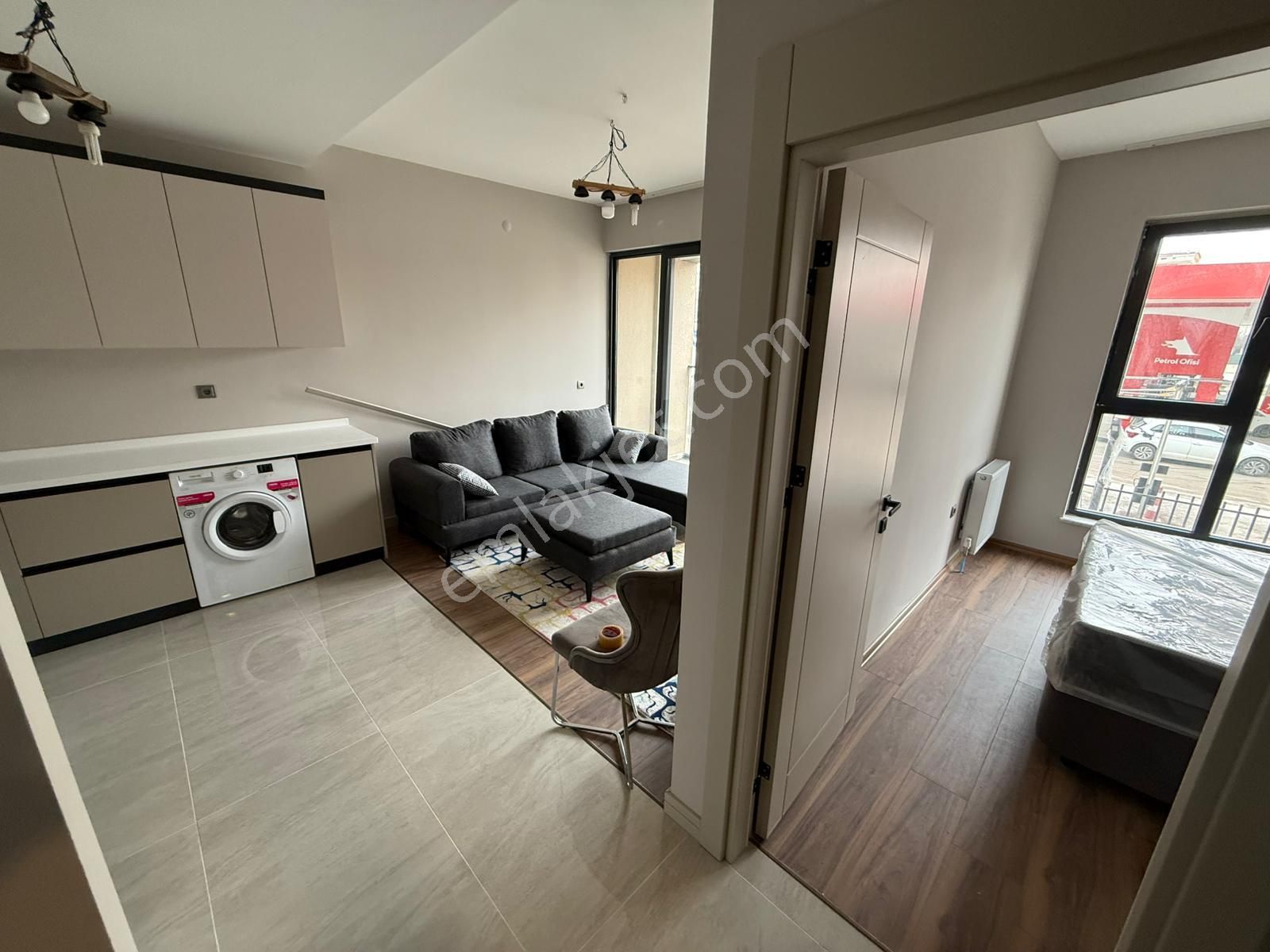 Rıza Acar'dan Meydan Çakılar Sitesinde Eşyalı 1+1 Kiralık Daire - Görsel 25