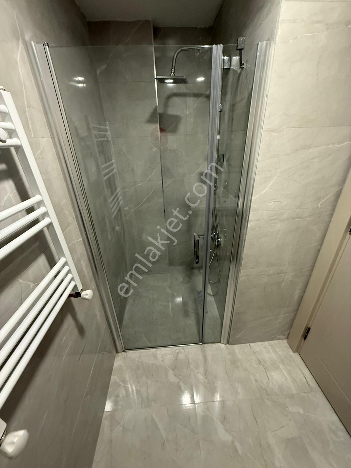 Rıza Acar'dan Meydan Çakılar Sitesinde Eşyalı 1+1 Kiralık Daire - Görsel 27