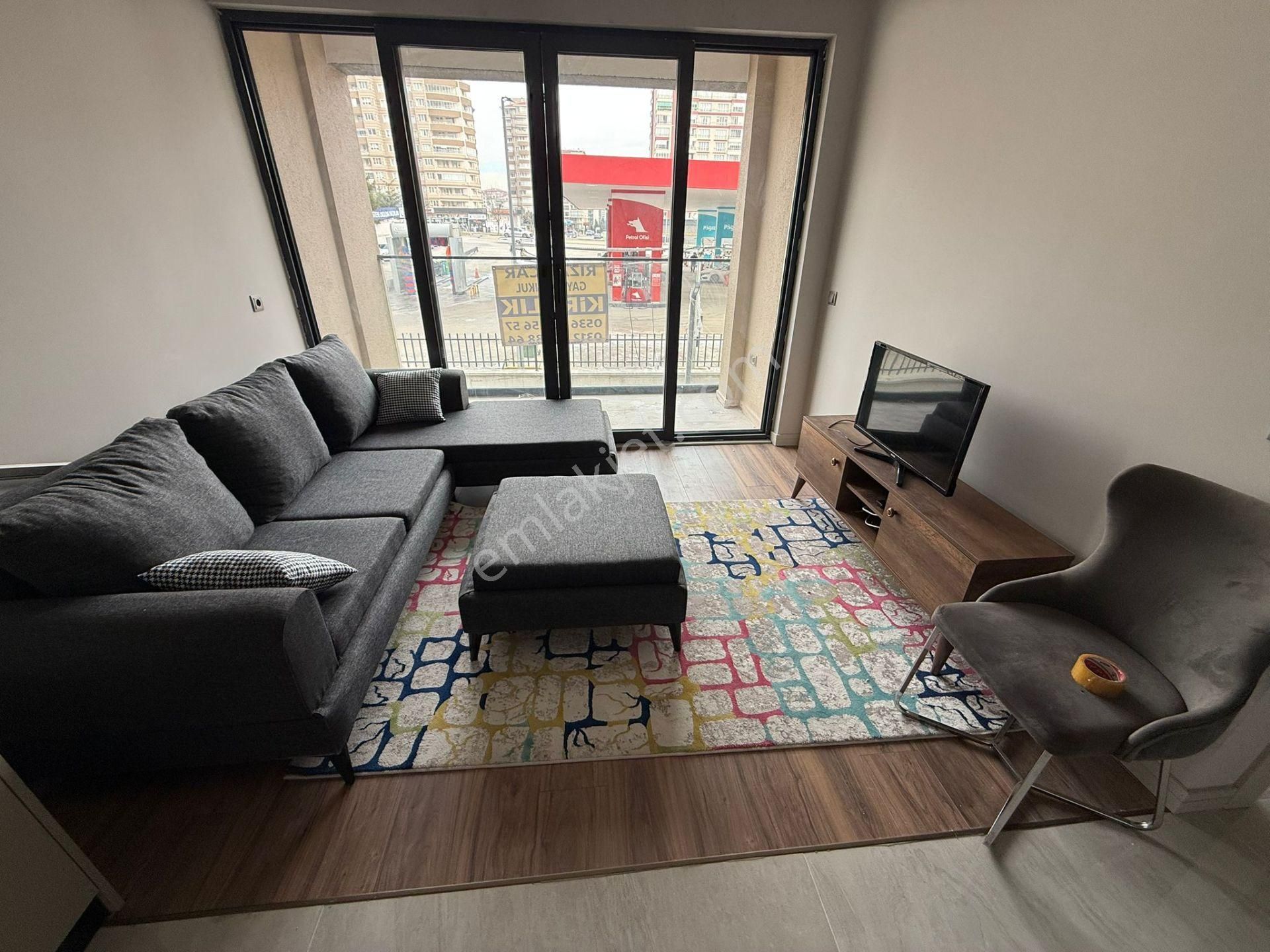 Rıza Acar'dan Meydan Çakılar Sitesinde Eşyalı 1+1 Kiralık Daire - Görsel 9