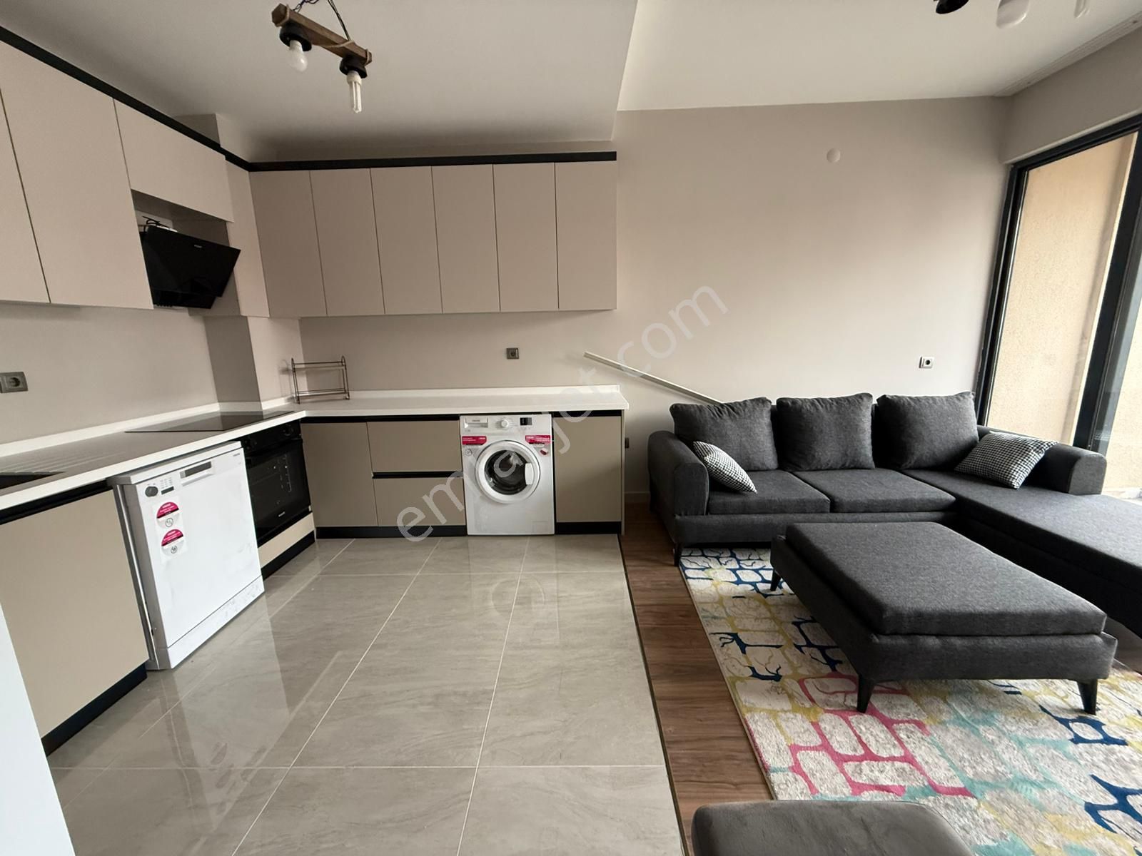 Rıza Acar'dan Meydan Çakılar Sitesinde Eşyalı 1+1 Kiralık Daire - Görsel 31