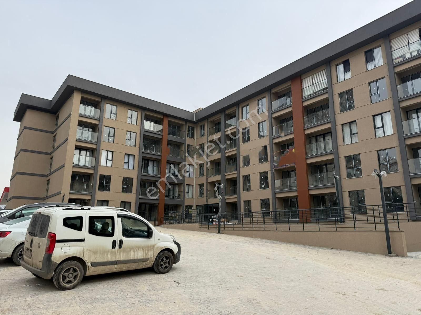 Rıza Acar'dan Meydan Çakılar Sitesinde Eşyalı 1+1 Kiralık Daire - Görsel 21