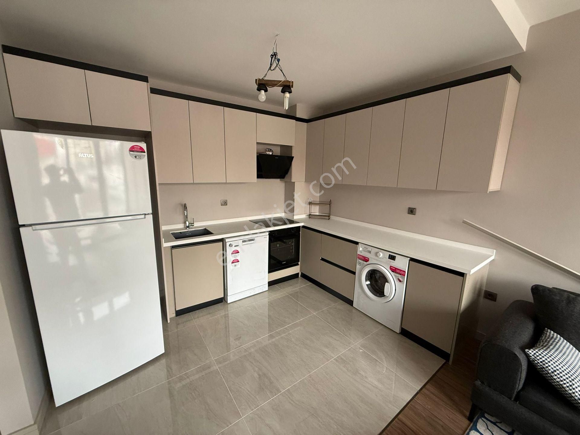 Rıza Acar'dan Meydan Çakılar Sitesinde Eşyalı 1+1 Kiralık Daire - Görsel 6