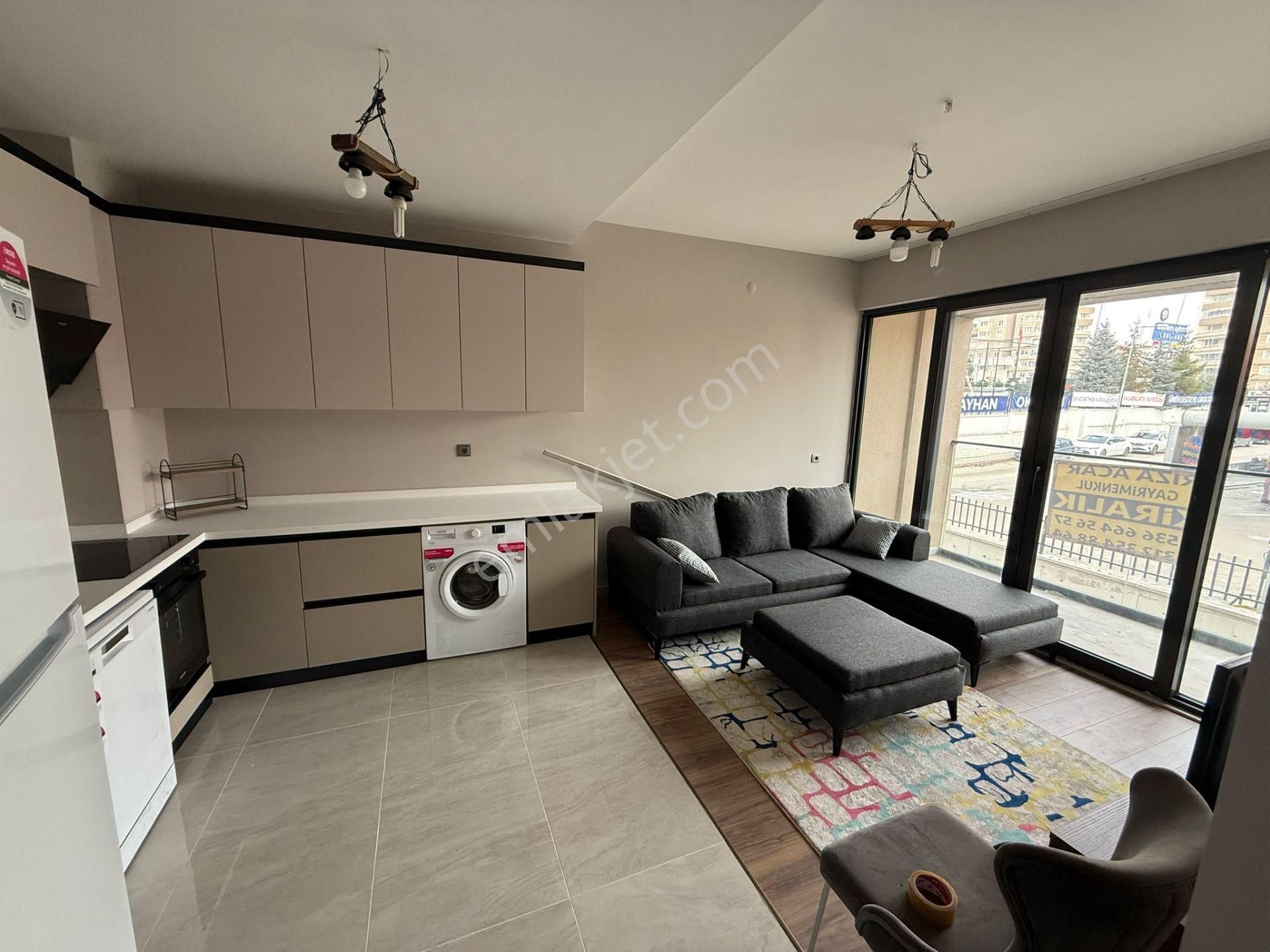 Rıza Acar'dan Meydan Çakılar Sitesinde Eşyalı 1+1 Kiralık Daire - Görsel 13