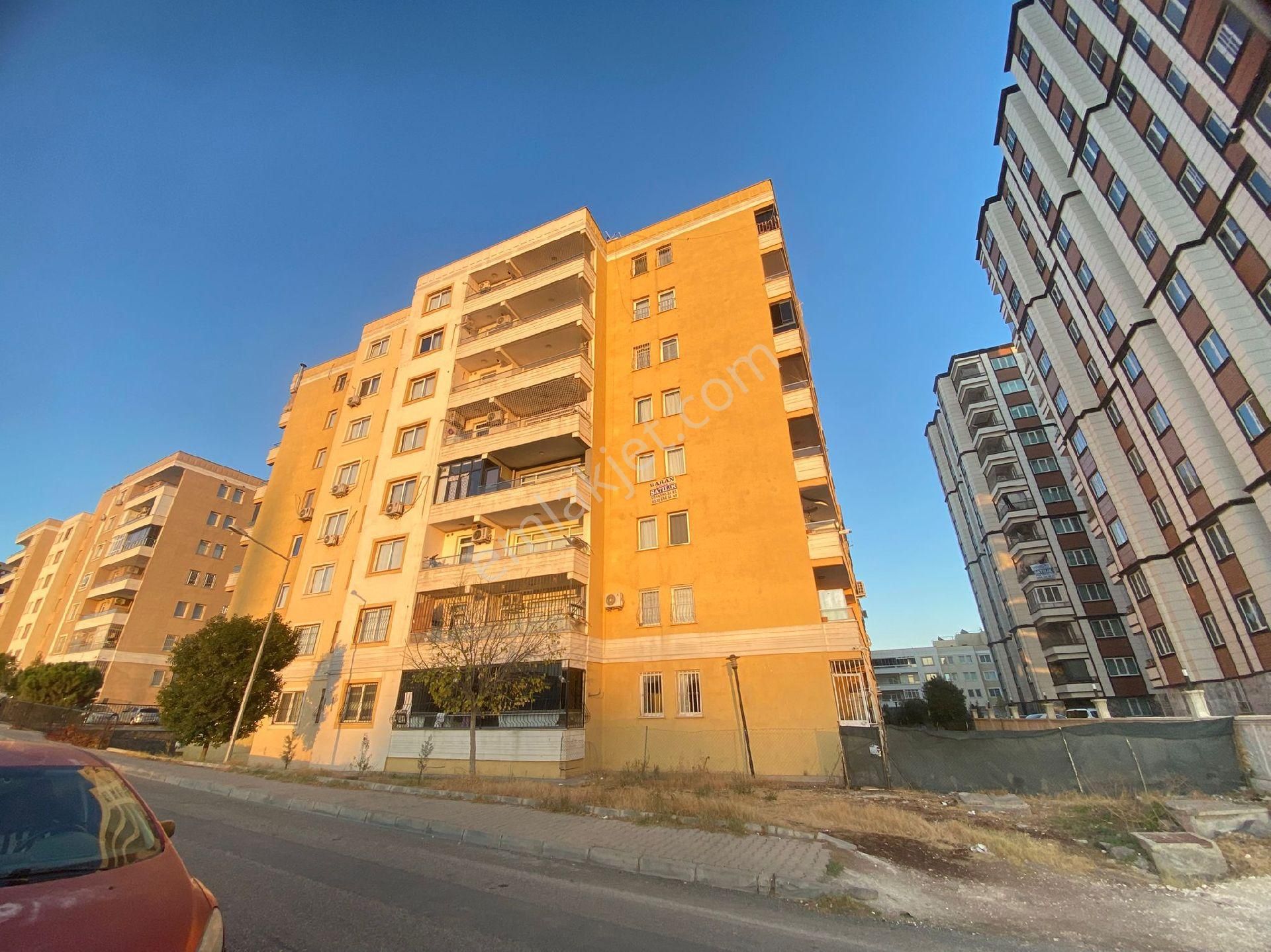 Satılık 4+1 Sarı Toki