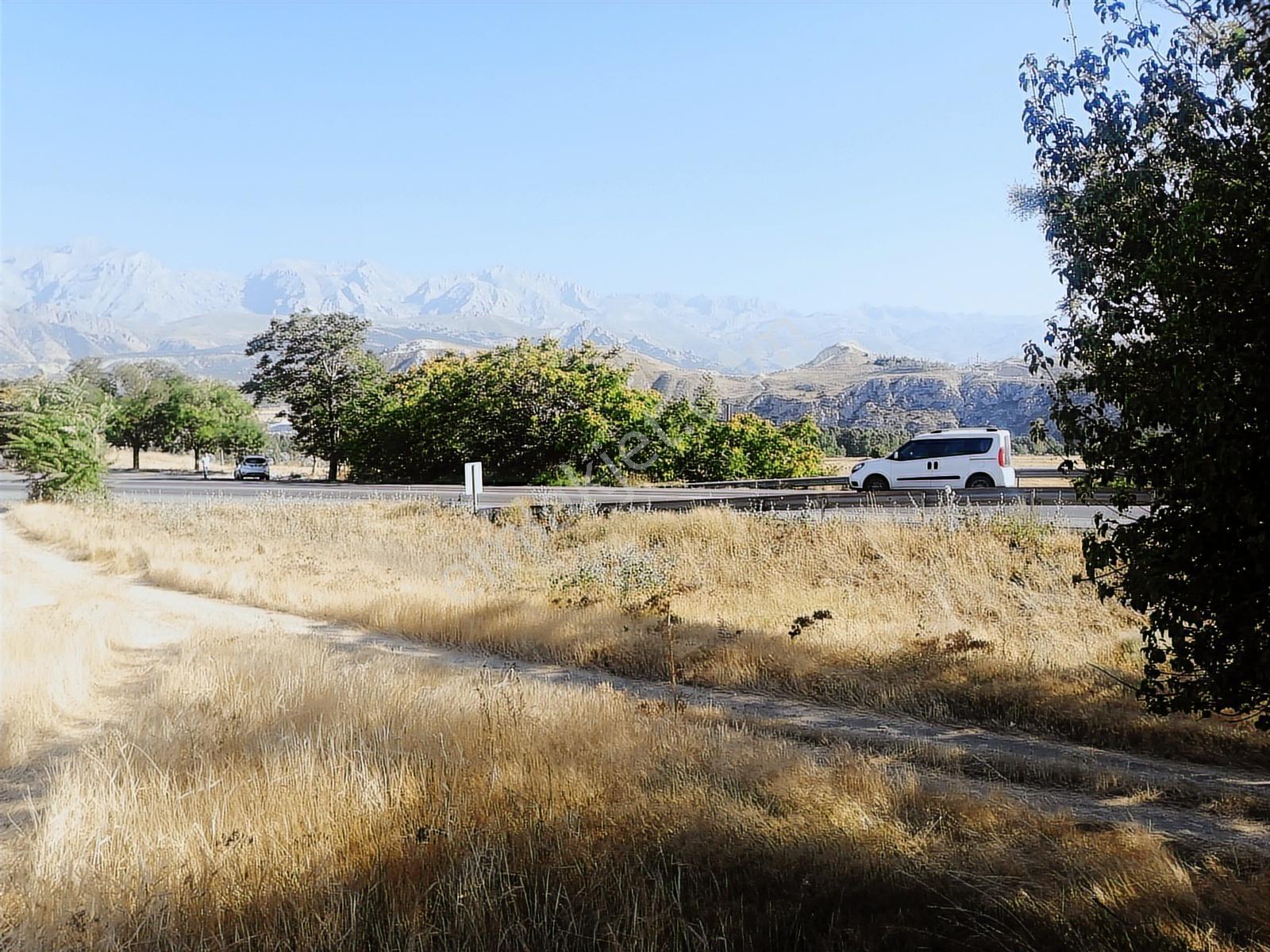 Toros Emlak'tan Satılık E 90 Yoluna Sıfır 10,750 M2 Sulu Tarla - Görsel 27