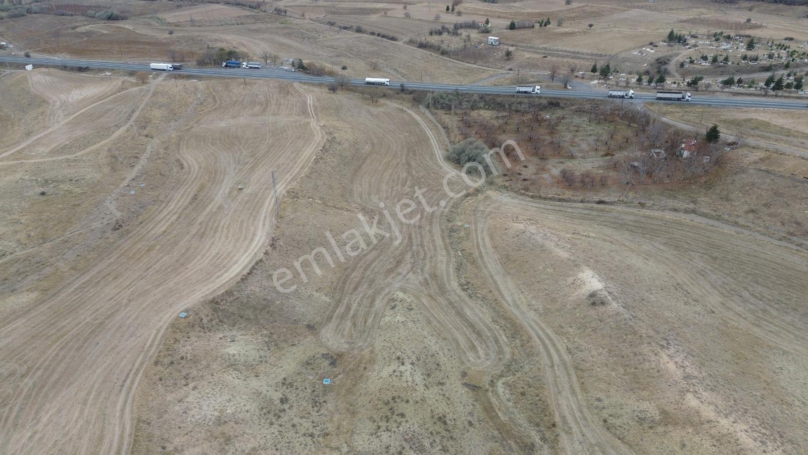 Toros Emlak'tan Satılık E 90 Yoluna Sıfır 10,750 M2 Sulu Tarla - Görsel 8