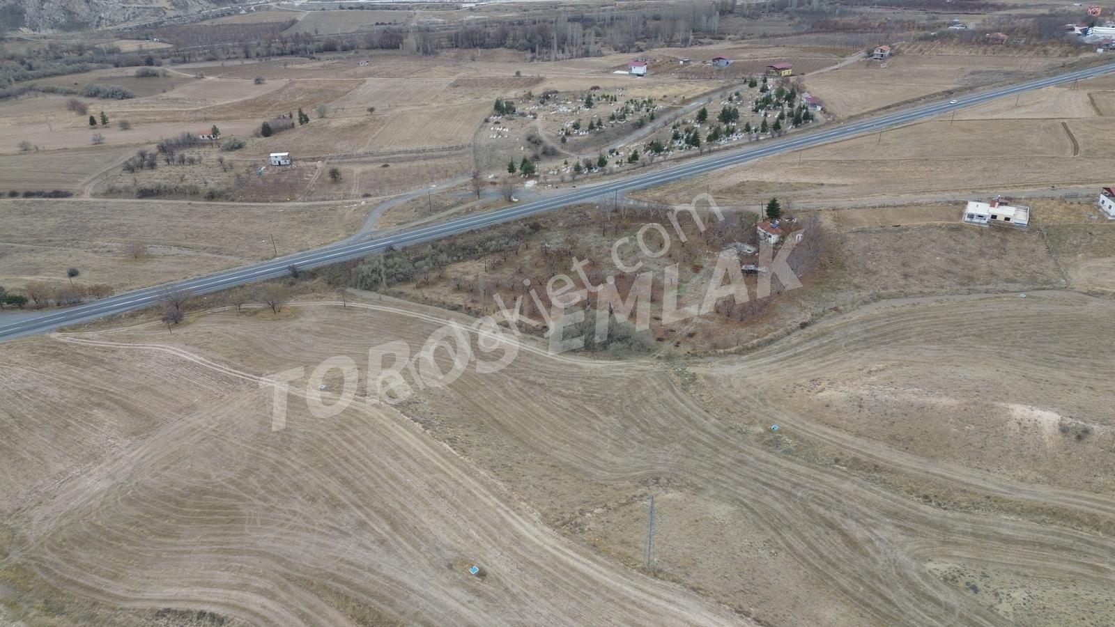 Toros Emlak'tan Satılık E 90 Yoluna Sıfır 10,750 M2 Sulu Tarla - Görsel 3