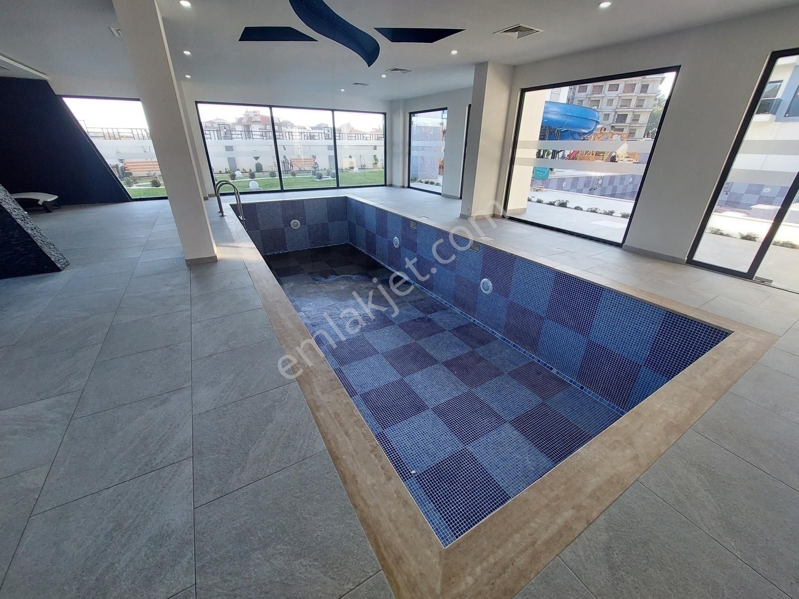 Alanya Oba'da Full Aktiviteli Sitede Satılık Eşyalı 1+1 Daire - Görsel 21