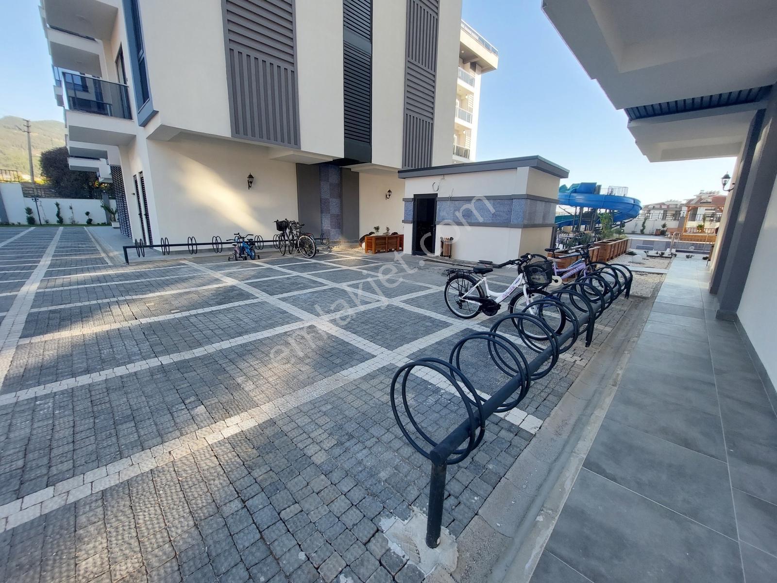 Alanya Oba'da Full Aktiviteli Sitede Satılık Eşyalı 1+1 Daire - Görsel 17
