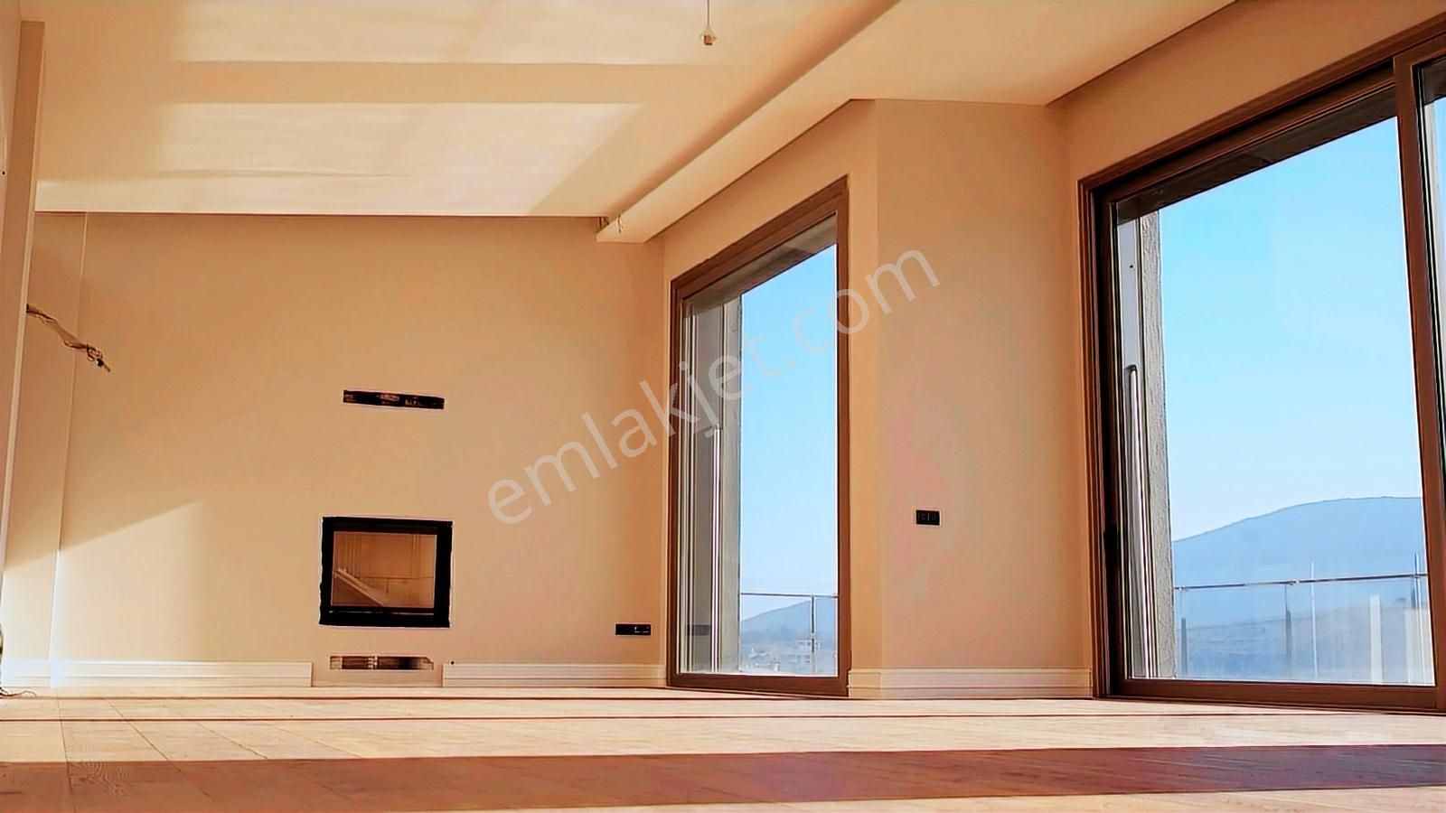 Urla Keklikte'de, 3300 M2 Arsa İçinde Malikane Rezerve'den - Görsel 4