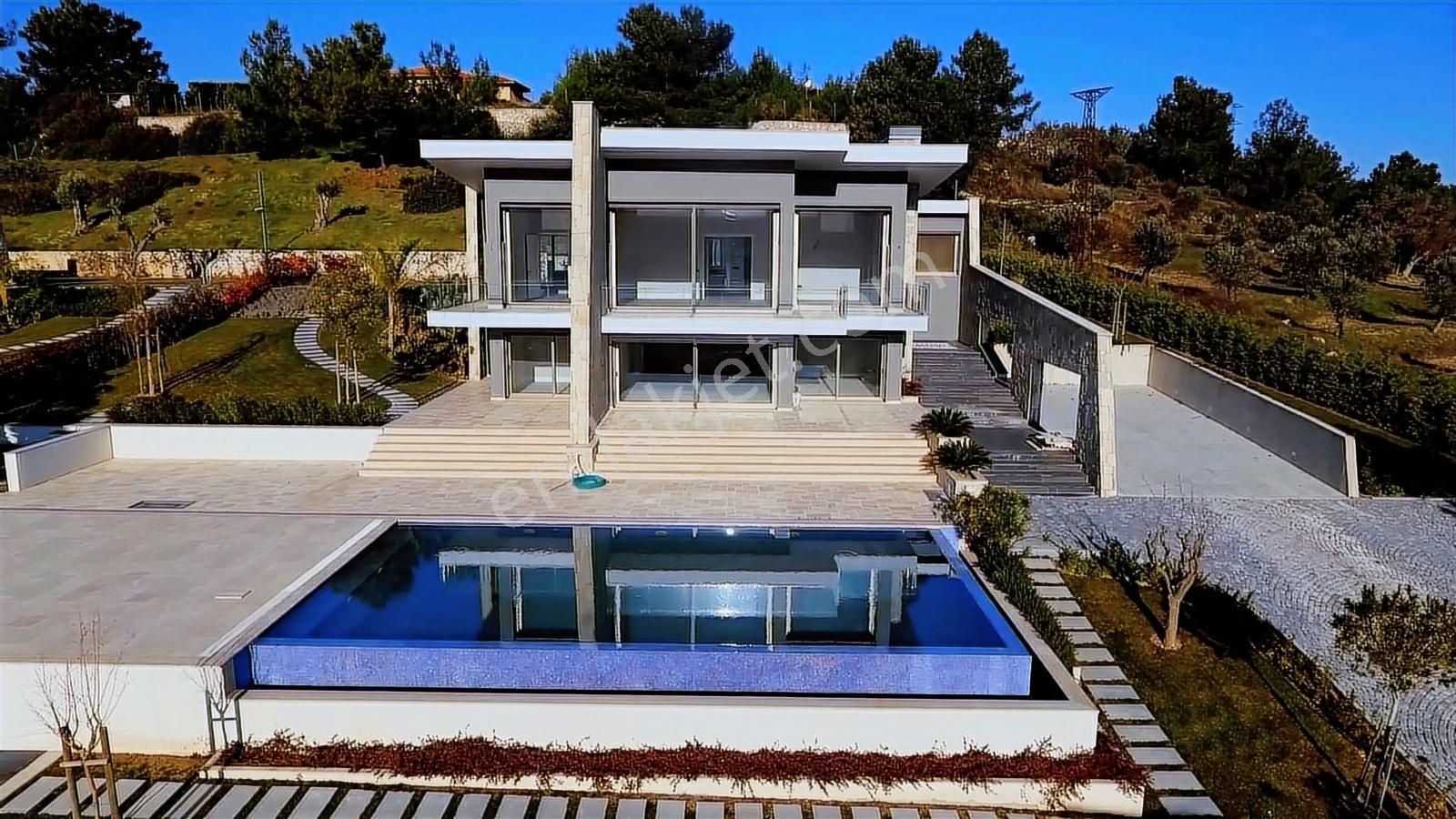 Urla Keklikte'de, 3300 M2 Arsa İçinde Malikane Rezerve'den - Görsel 18