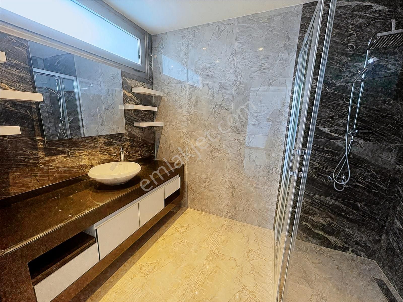 Urla Kekliktepe'de Sitede Özel Havuzlu Modern Villa Rezerve'den - Görsel 3