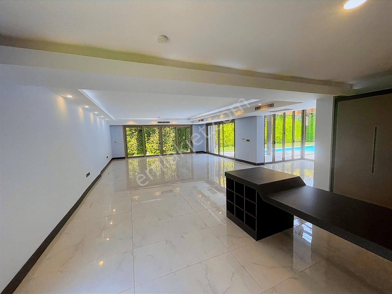 Urla Kekliktepe'de Sitede Özel Havuzlu Modern Villa Rezerve'den - Görsel 16