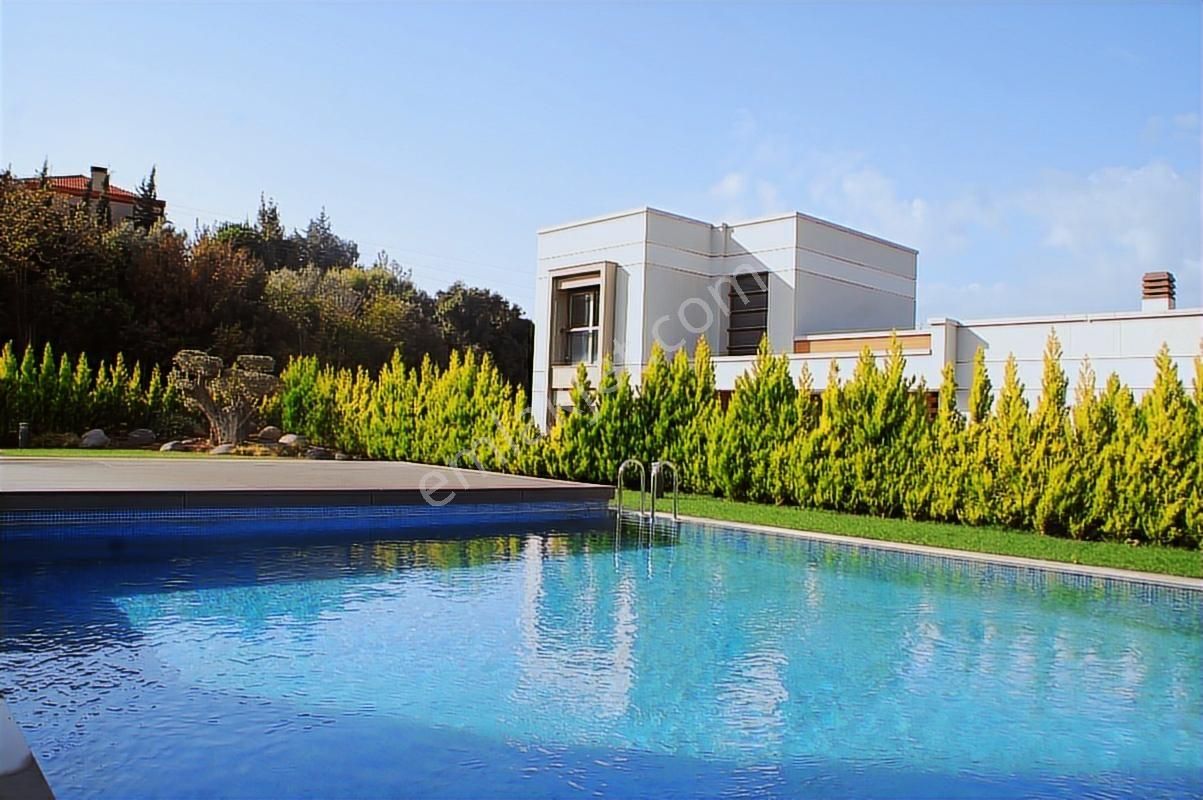 Urla Kekliktepe'de Sitede Özel Havuzlu Modern Villa Rezerve'den - Görsel 7