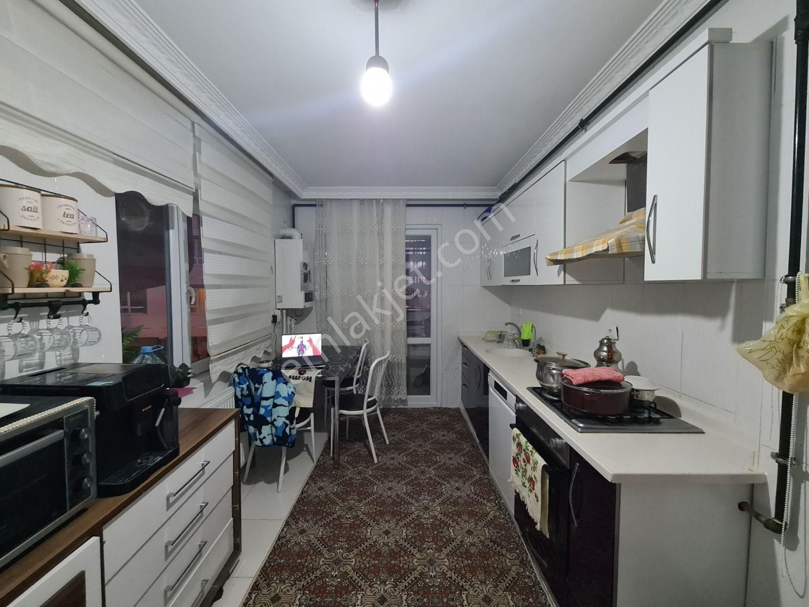 Öğretmenler Parkı Yakını Kat Konumunda Arakat Geniş 3+1 Daire - Görsel 3