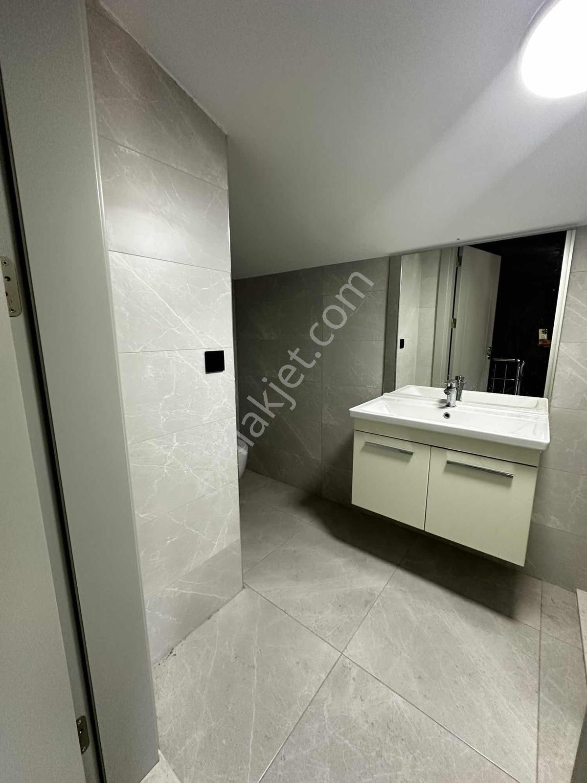 Zeytinalanı Merkezde Kapalı Otoparklı Villa Rezerve'den.. - Görsel 4