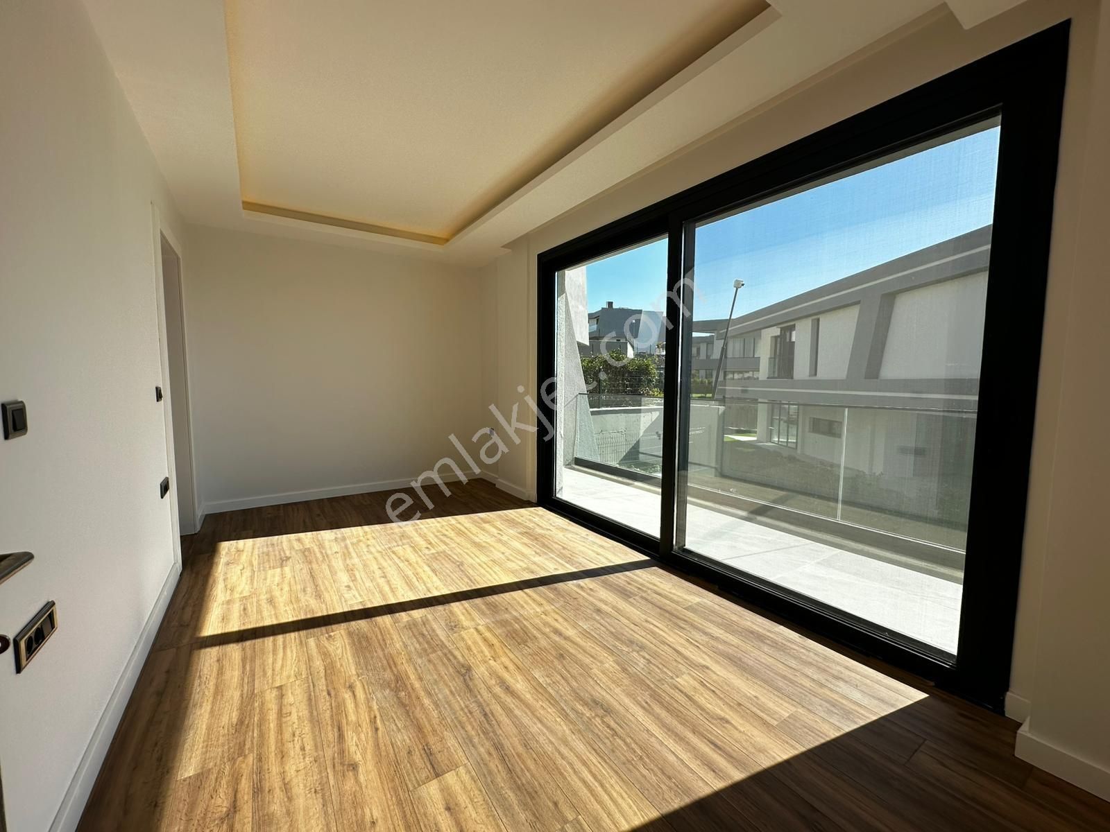 Denize 300 Mt. Marina Ve Deniz Manzaralı Villa Rezerve'den.. - Görsel 17