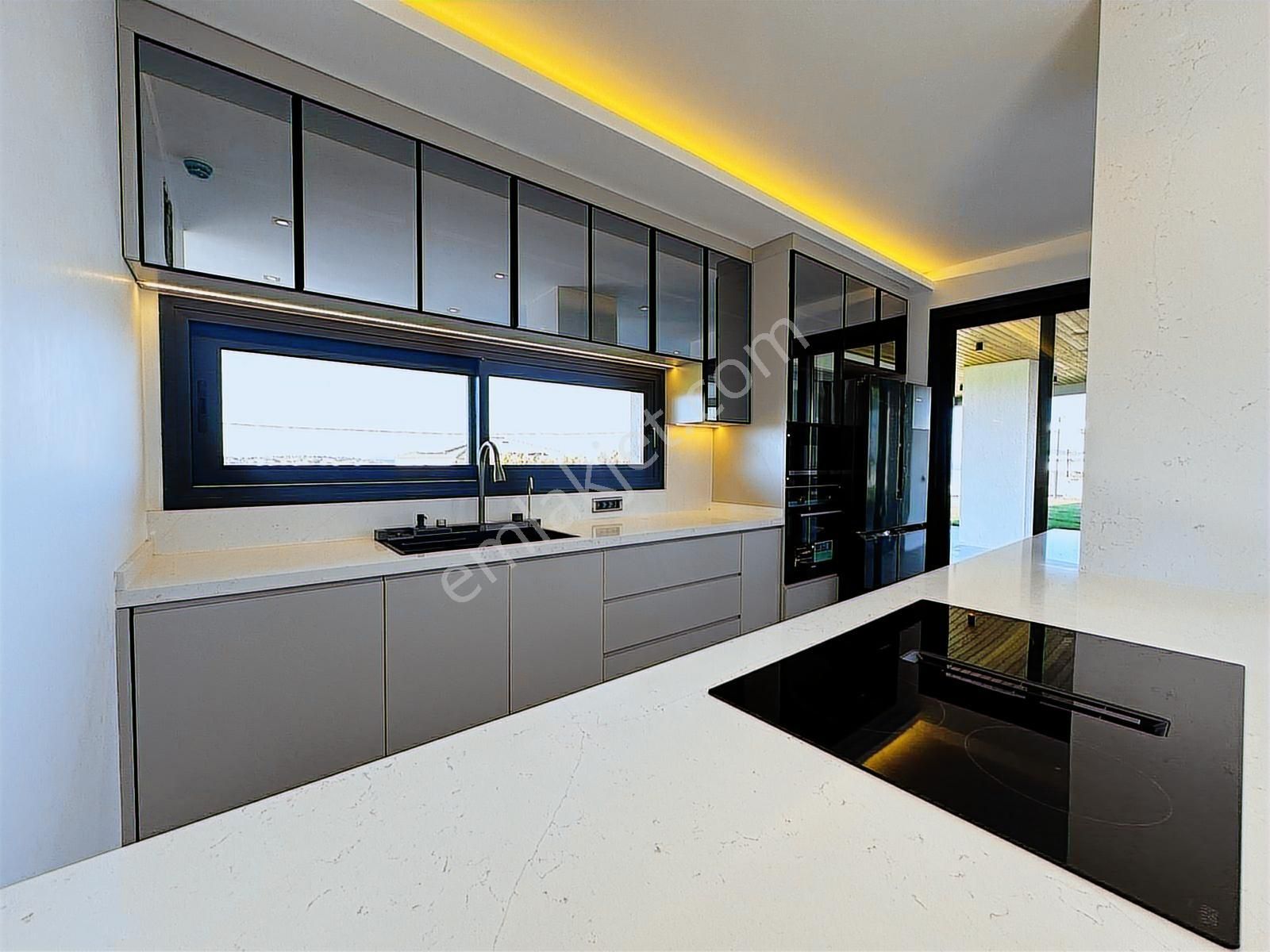 Denize 300 Mt. Marina Ve Deniz Manzaralı Villa Rezerve'den.. - Görsel 13