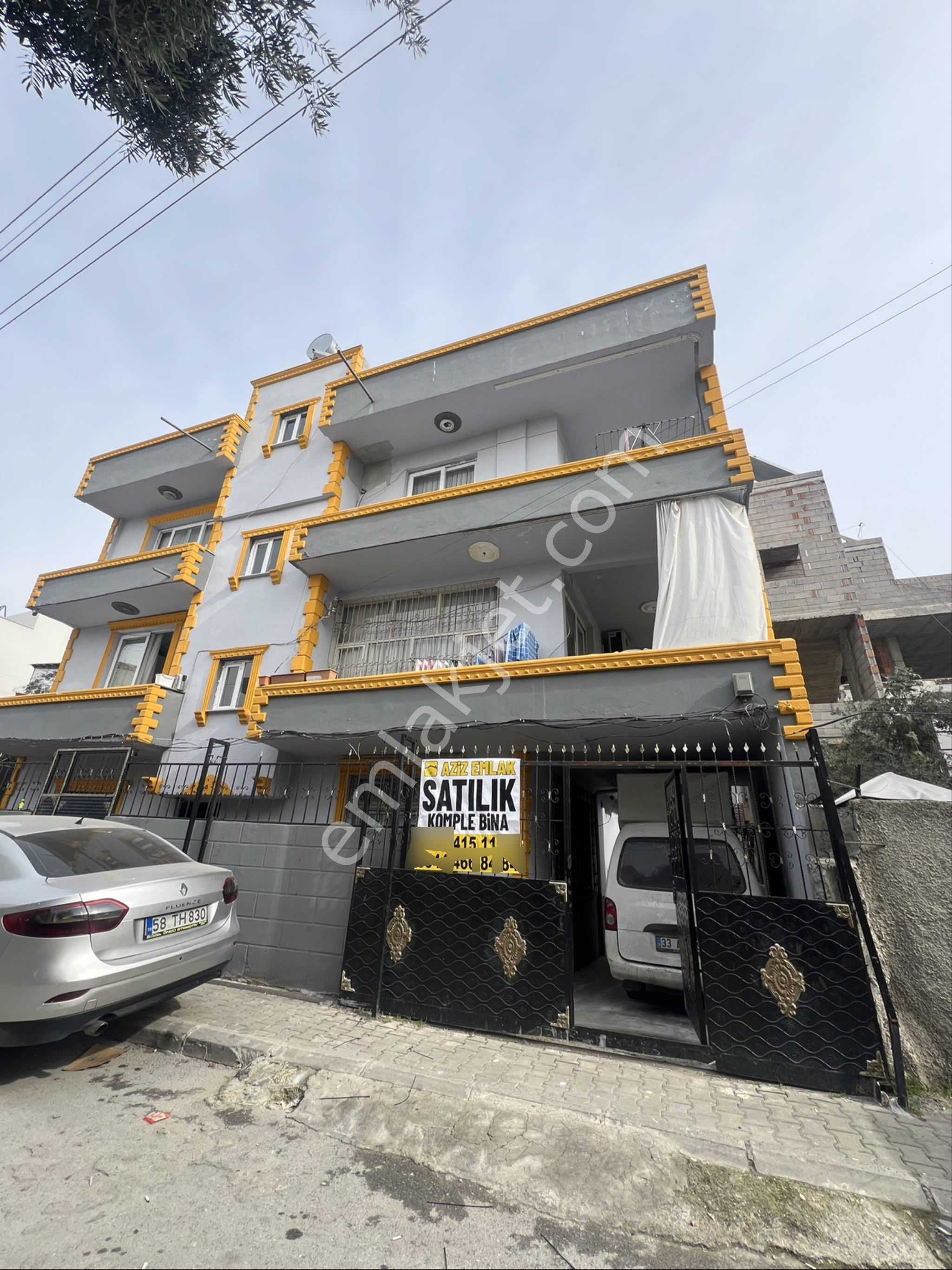 Aziz Emlaktan Gündoğdu Mahallesinde 3 Katlı Müstakil Ev