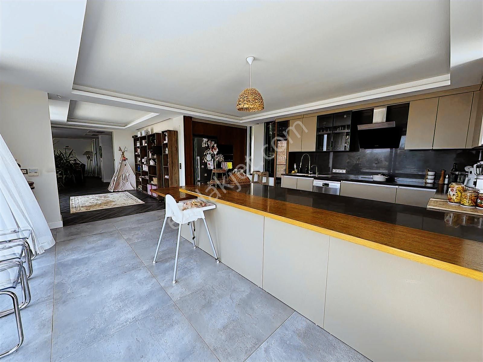 Urla'da Büyük Fırsat !! Muhteşem Villa - Görsel 26