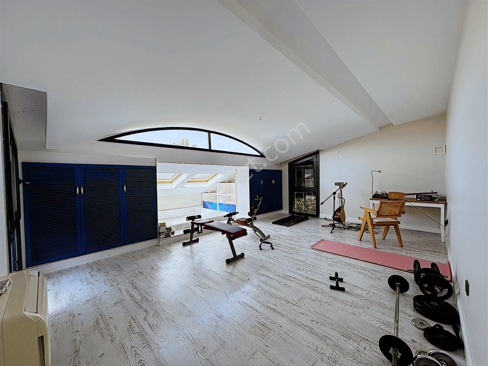 Urla'da Büyük Fırsat !! Muhteşem Villa - Görsel 30