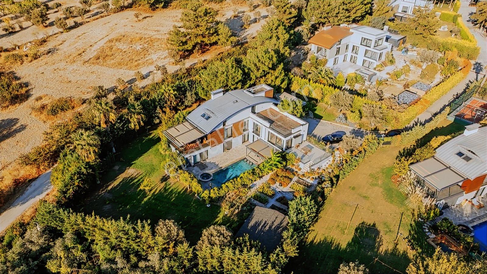 Urla'da Büyük Fırsat !! Muhteşem Villa - Görsel 7