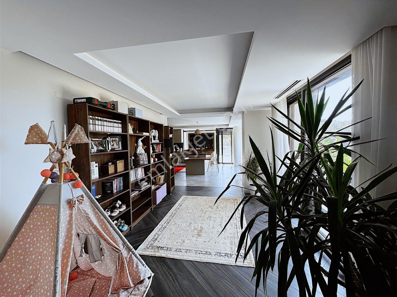 Urla'da Büyük Fırsat !! Muhteşem Villa - Görsel 8