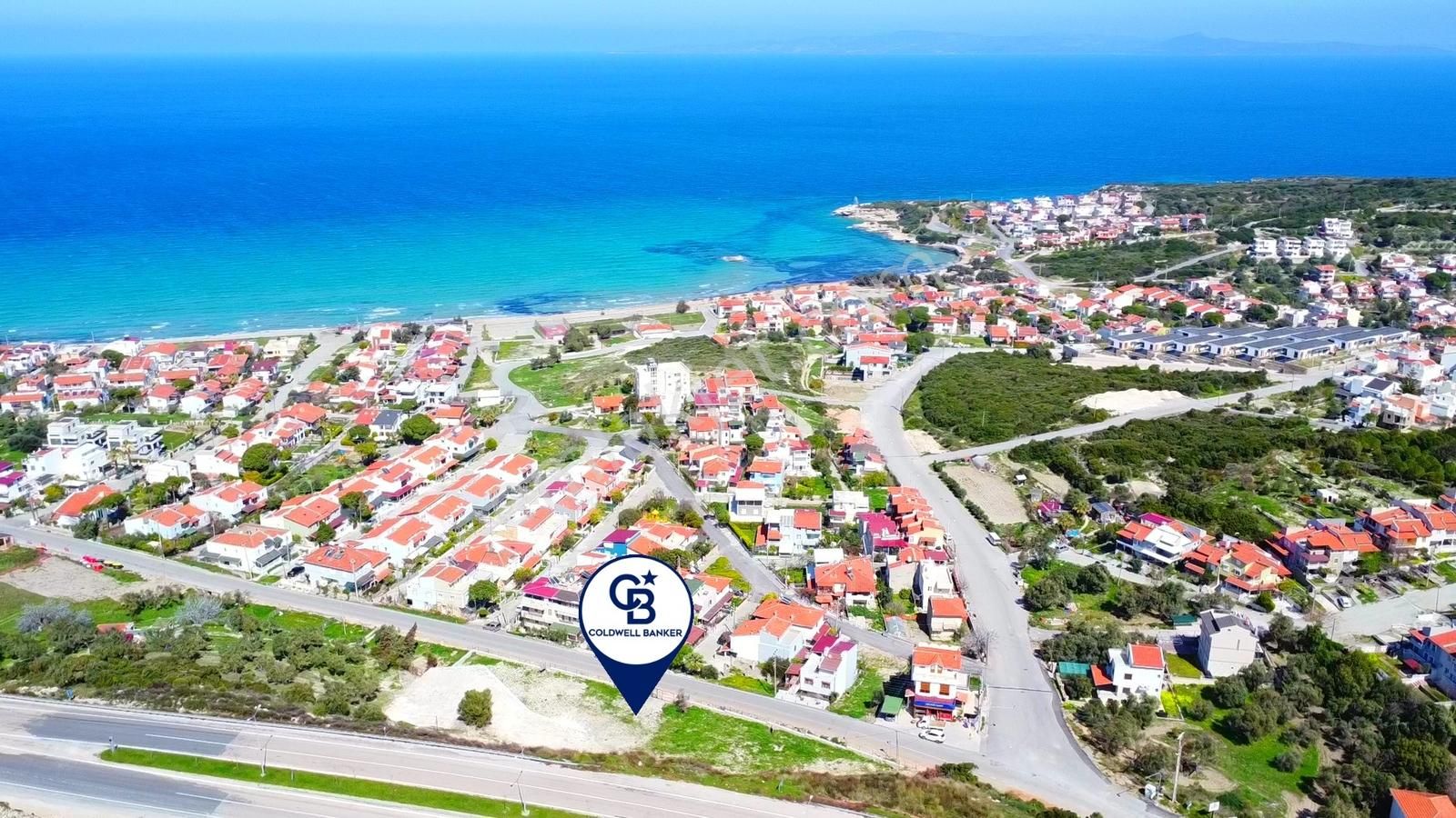 Karaburun Mordoğan Ardıç'ta Deniz Manzaralı Yola Cepheli Tarla