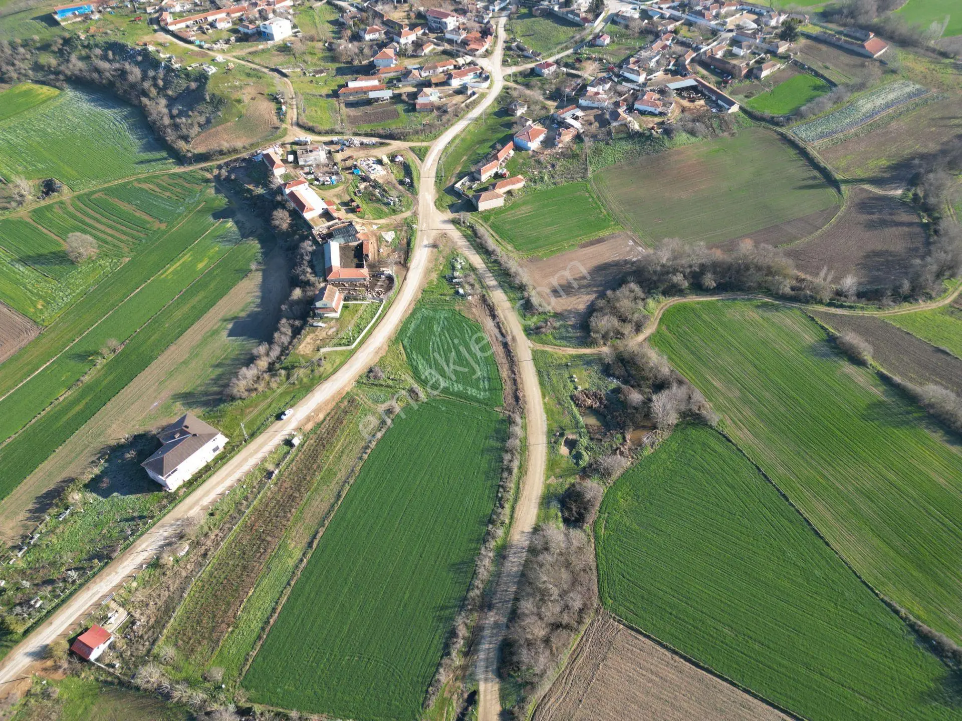 B&u Gayrimenkul'den Kavakdere Köyünde 2.604m2 Arsa - Görsel 4