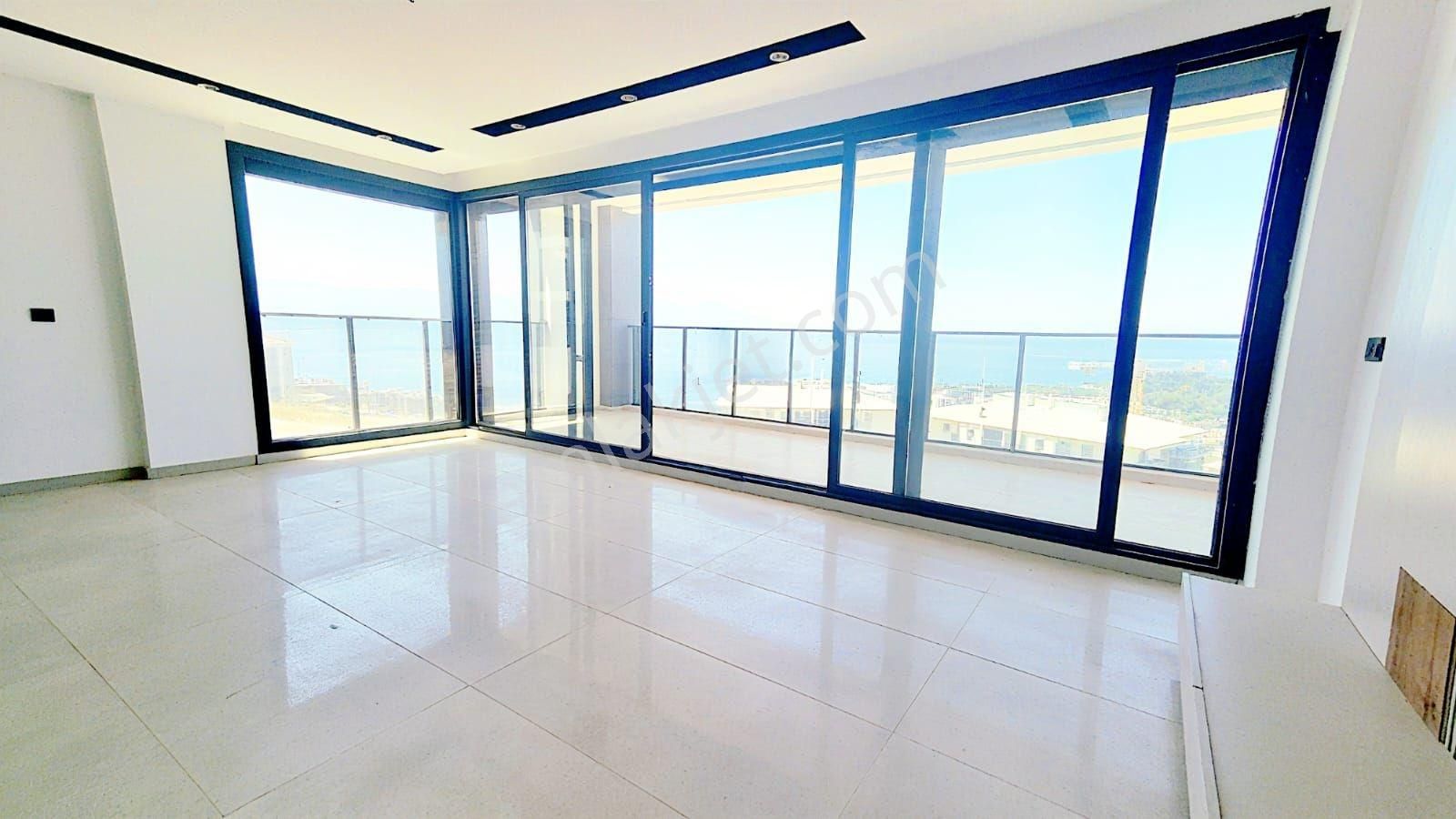 Panoramik Deniz Manzaralı Satılık 3+1