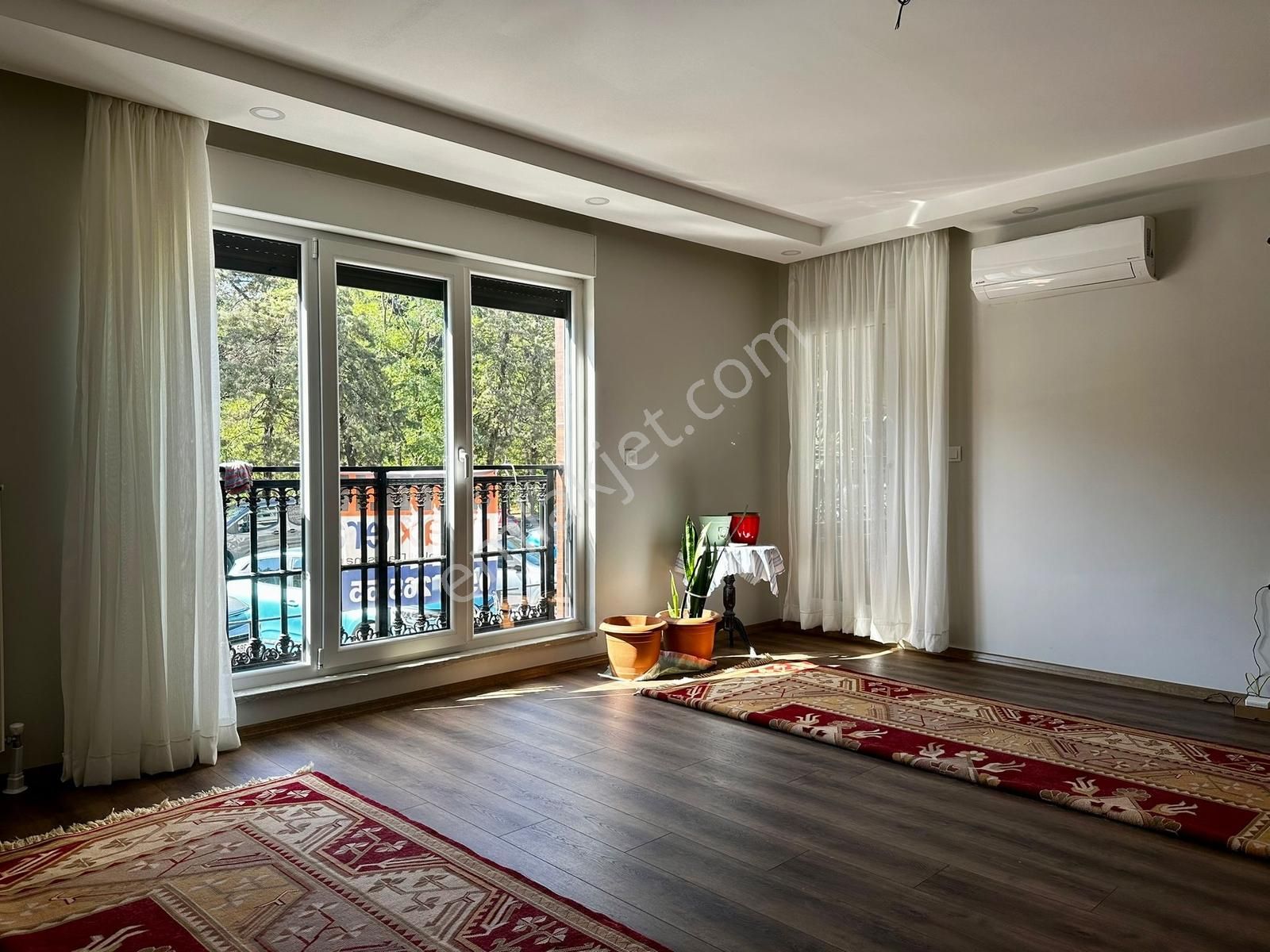 Koru Manzaralı Sıfır 1.kat 3+1 115m2 K. Otoparklı E.banyolu - Görsel 17