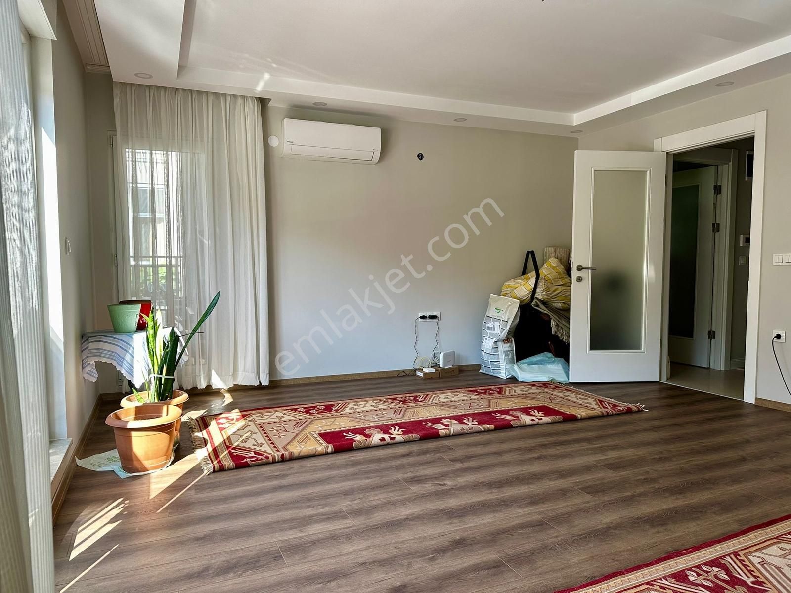 Koru Manzaralı Sıfır 1.kat 3+1 115m2 K. Otoparklı E.banyolu - Görsel 8