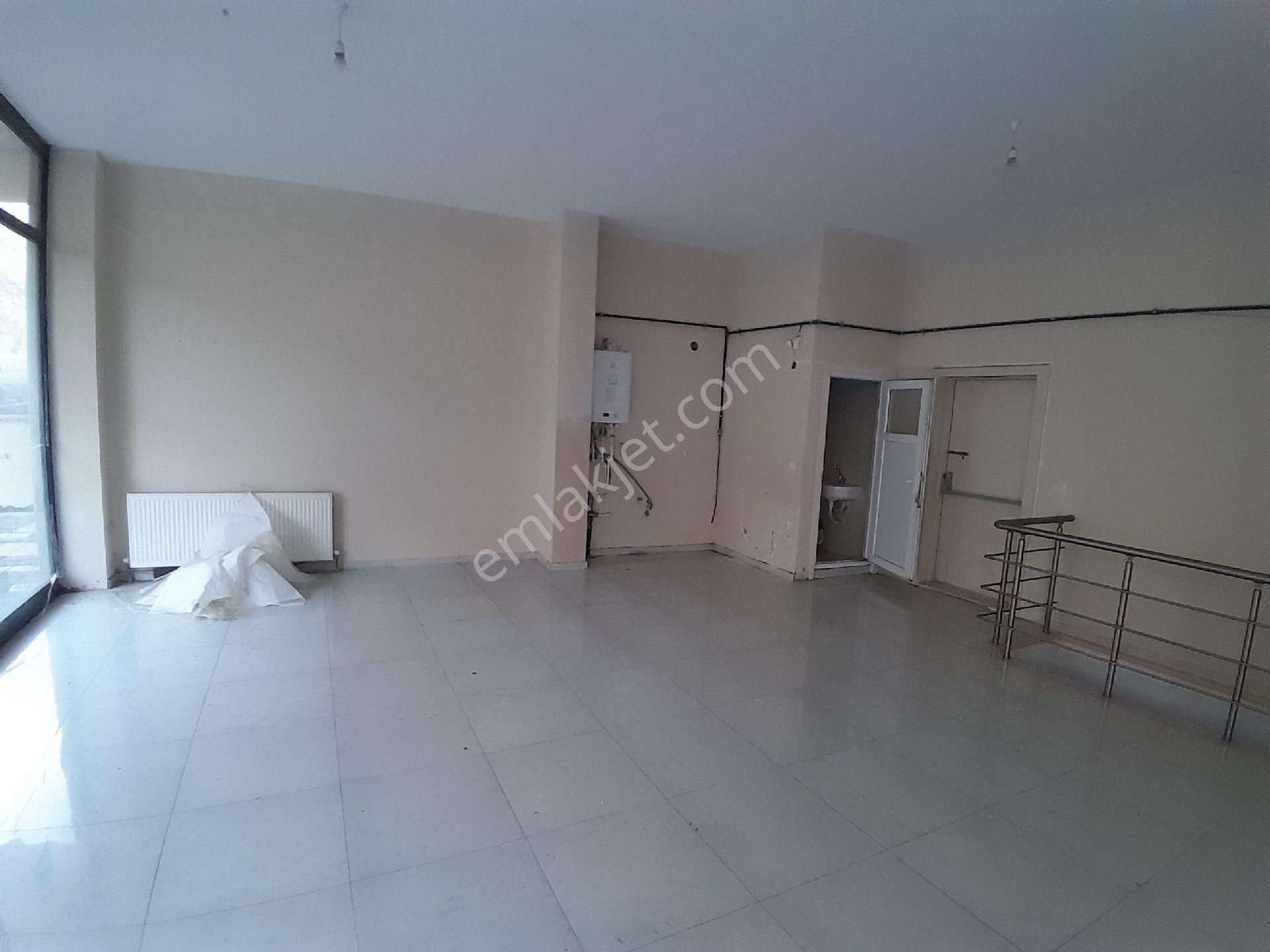 Uğur Çevik'ten Kiralık 250m2 Bodrumlu+ön Kullanımlı Dükkan - Görsel 4