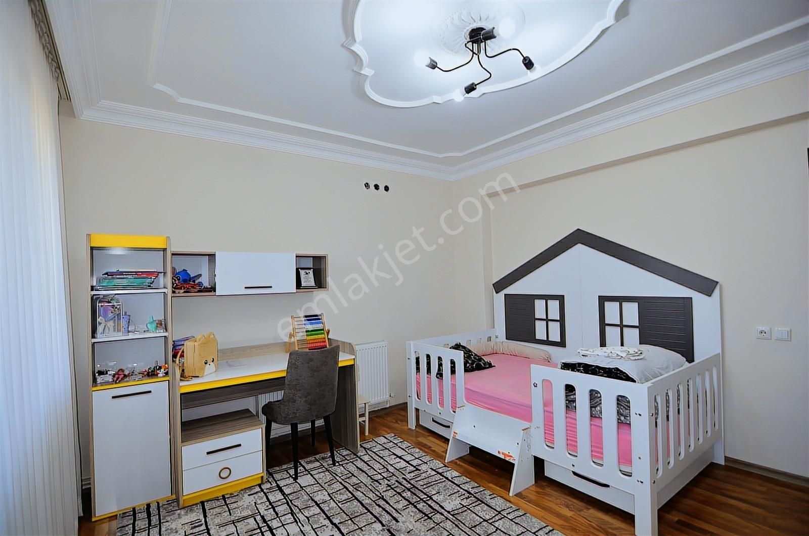 Talha Tozduman'dan A.özcan'da Ferah Geniş Aydınlık 255m2 6+1 - Görsel 9