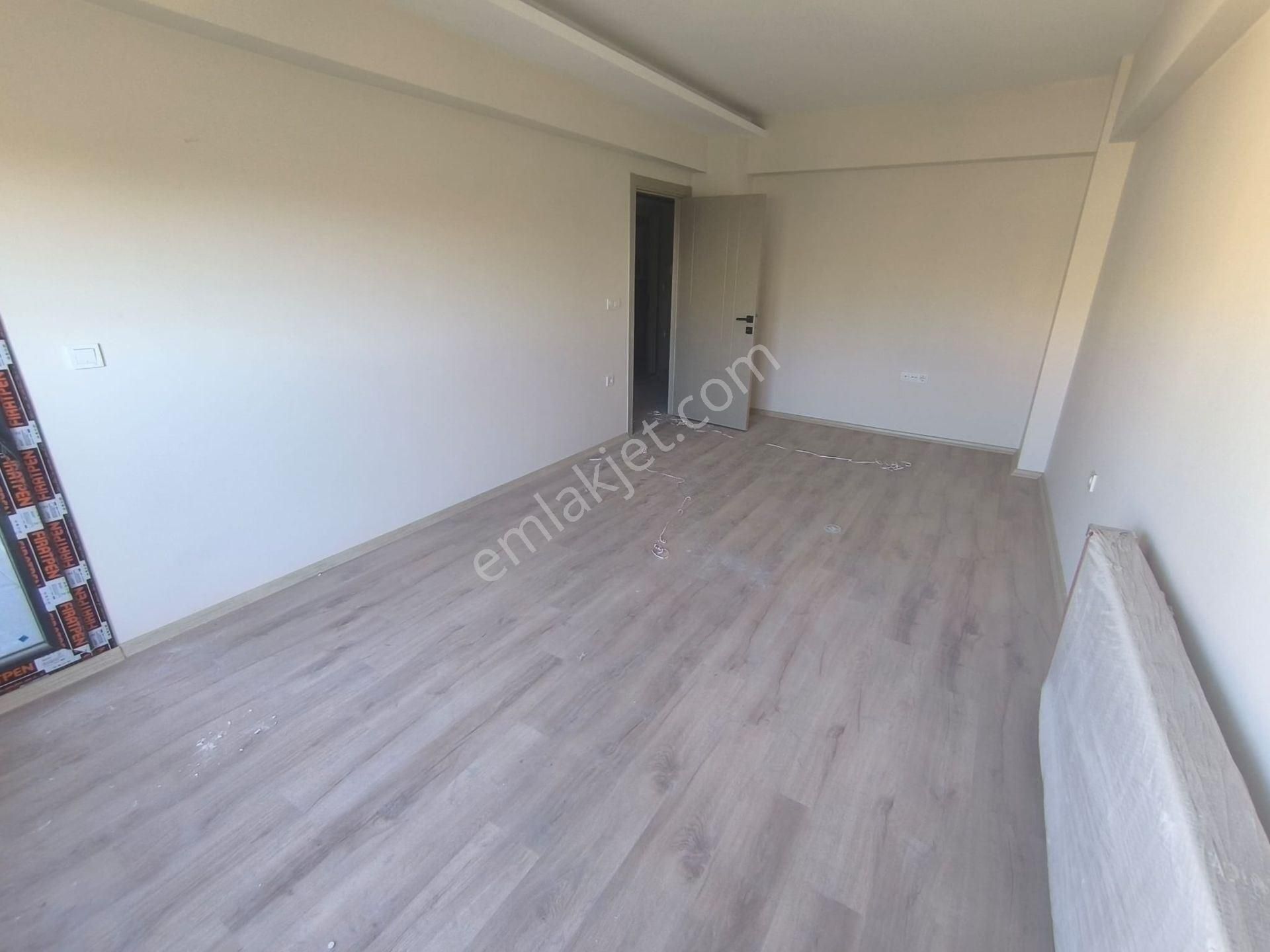 İzmir Örnekköy'de Sıfır Daire | Batı Cephe | 2+1 | Oturuma Hazır! - Görsel 9