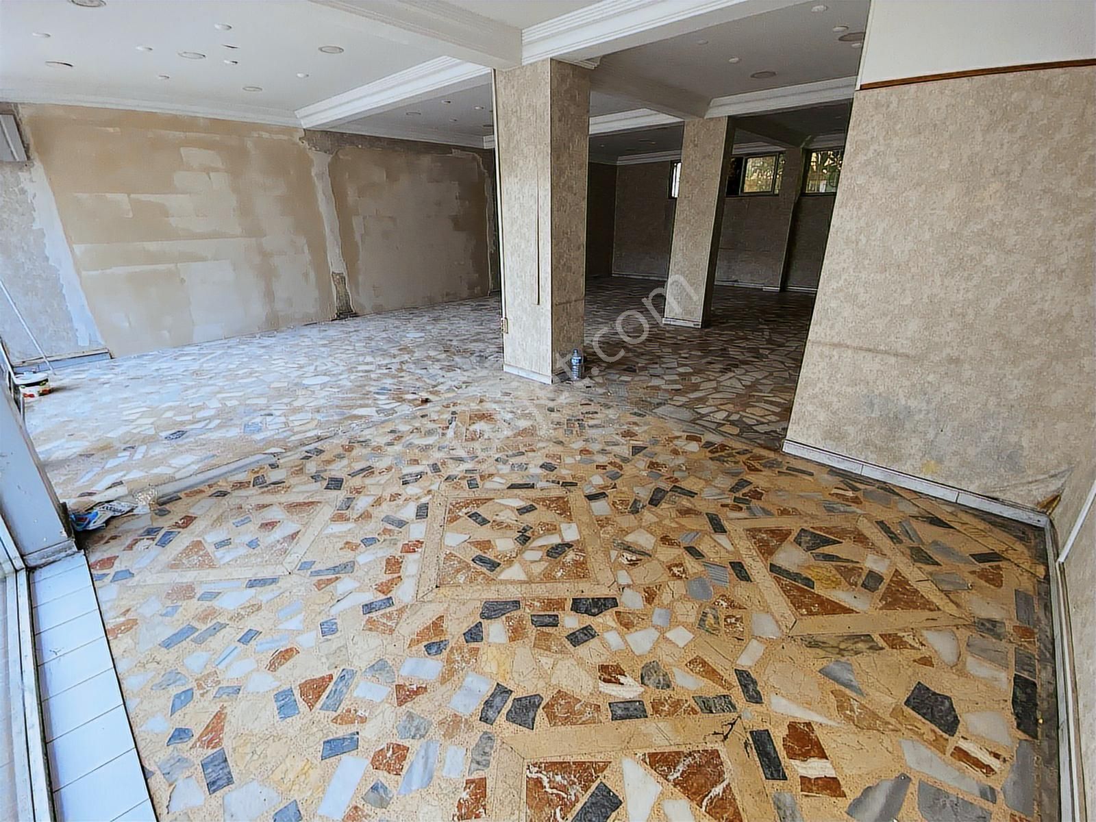 Atatürk Mah. Girne Cad. 100m2+50m2 Ön Kullanımlı Kiralık Dükkan - Görsel 18