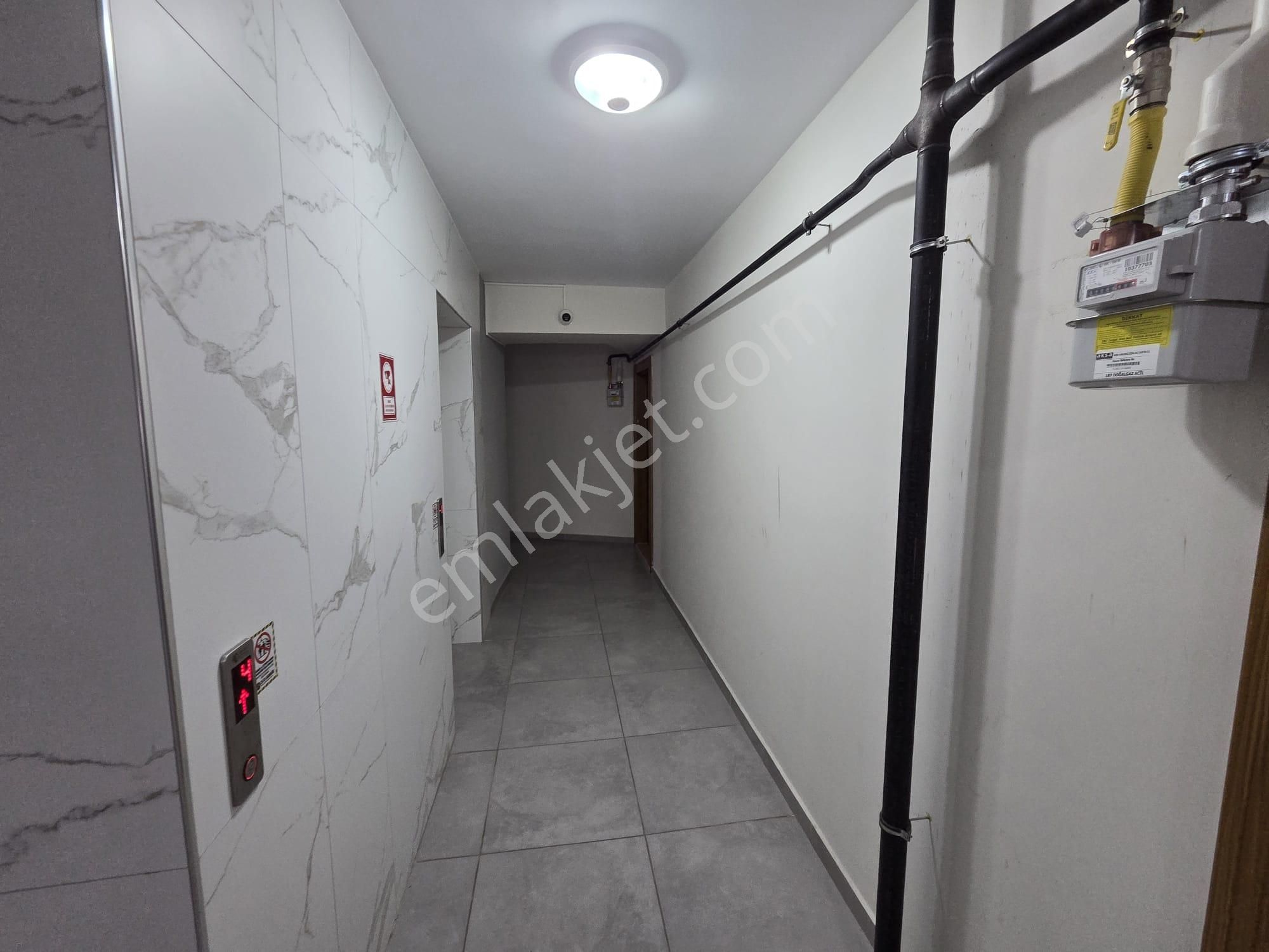 Üniversite Mahallesi Nort Point Sitesi'nde 1+1 Kiralık Daire - Görsel 10
