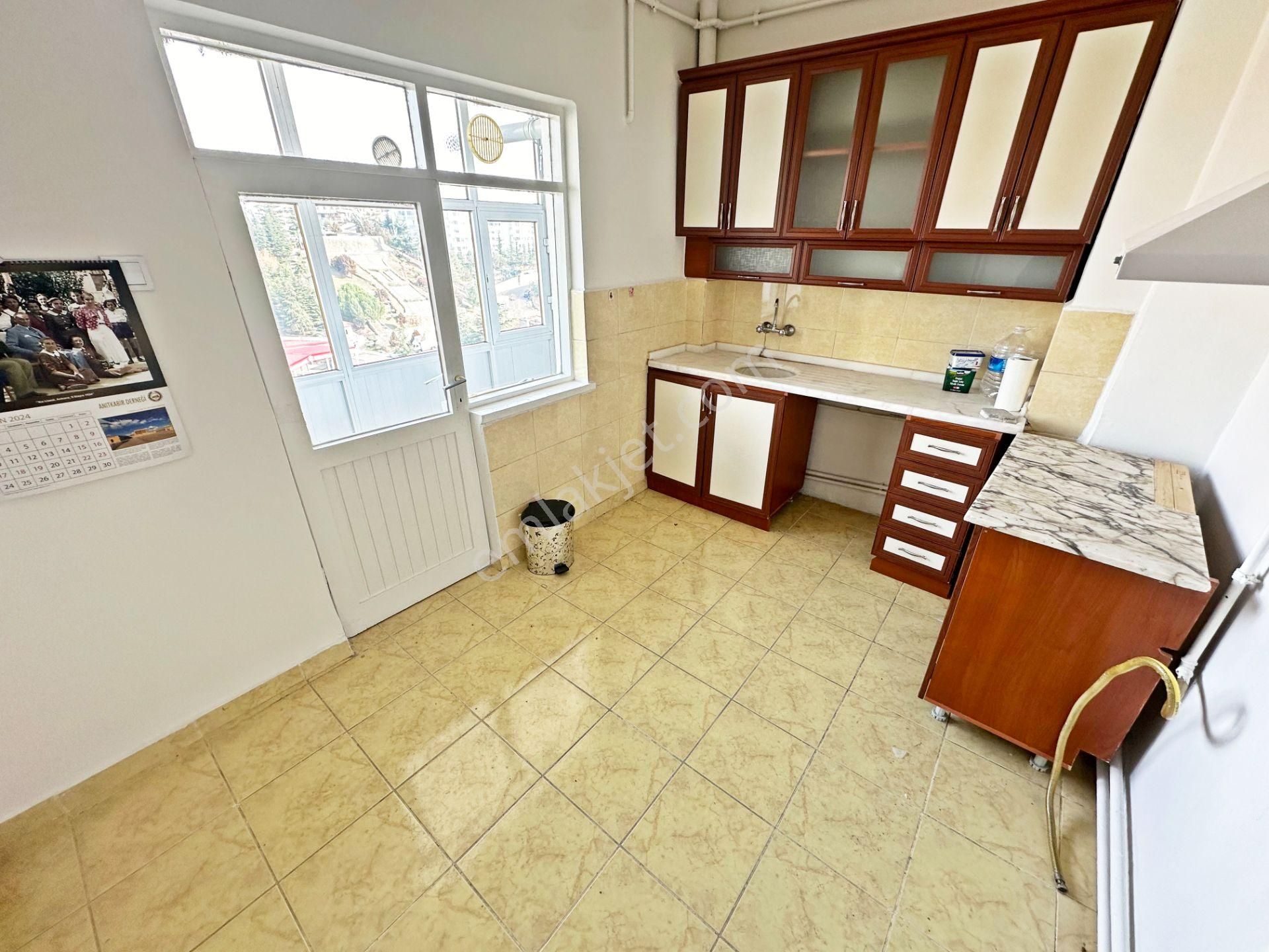 Lokman Hekim Has. Karşısı Tevfik Sağlam Cad. Üzeri 3+1 Katta Masrafsız Kiralık Daire - Görsel 19