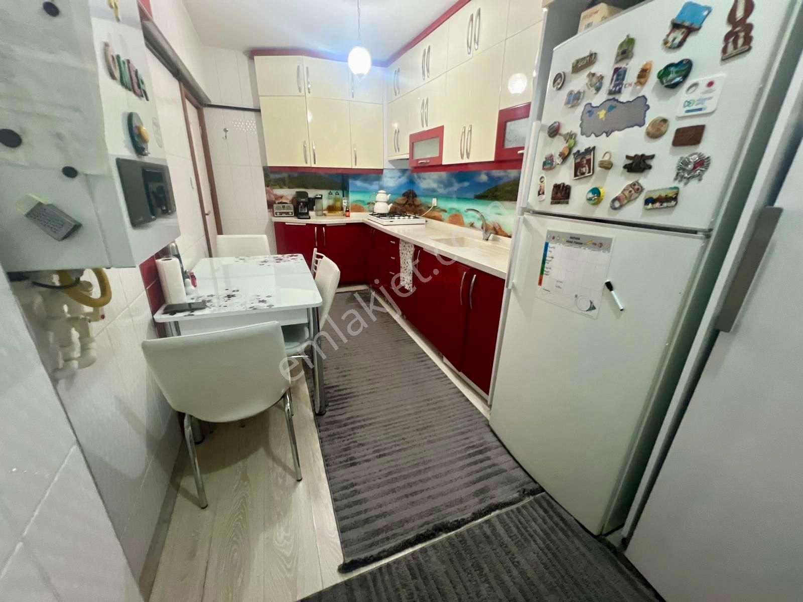 Kuyubaşı Metro Yakını Katta Masrafsız Kök Tapulu 3+1 - Görsel 5