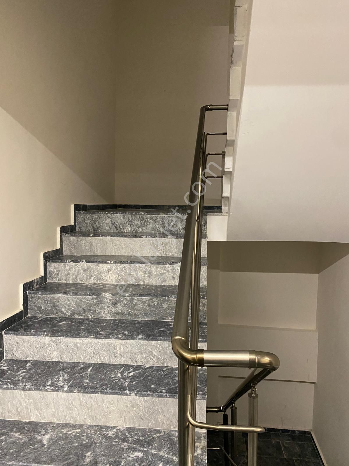 Menemen Gazi Mh.de Satılık 2+1 K.mutfak Doğal Gazlı Daire - Görsel 19